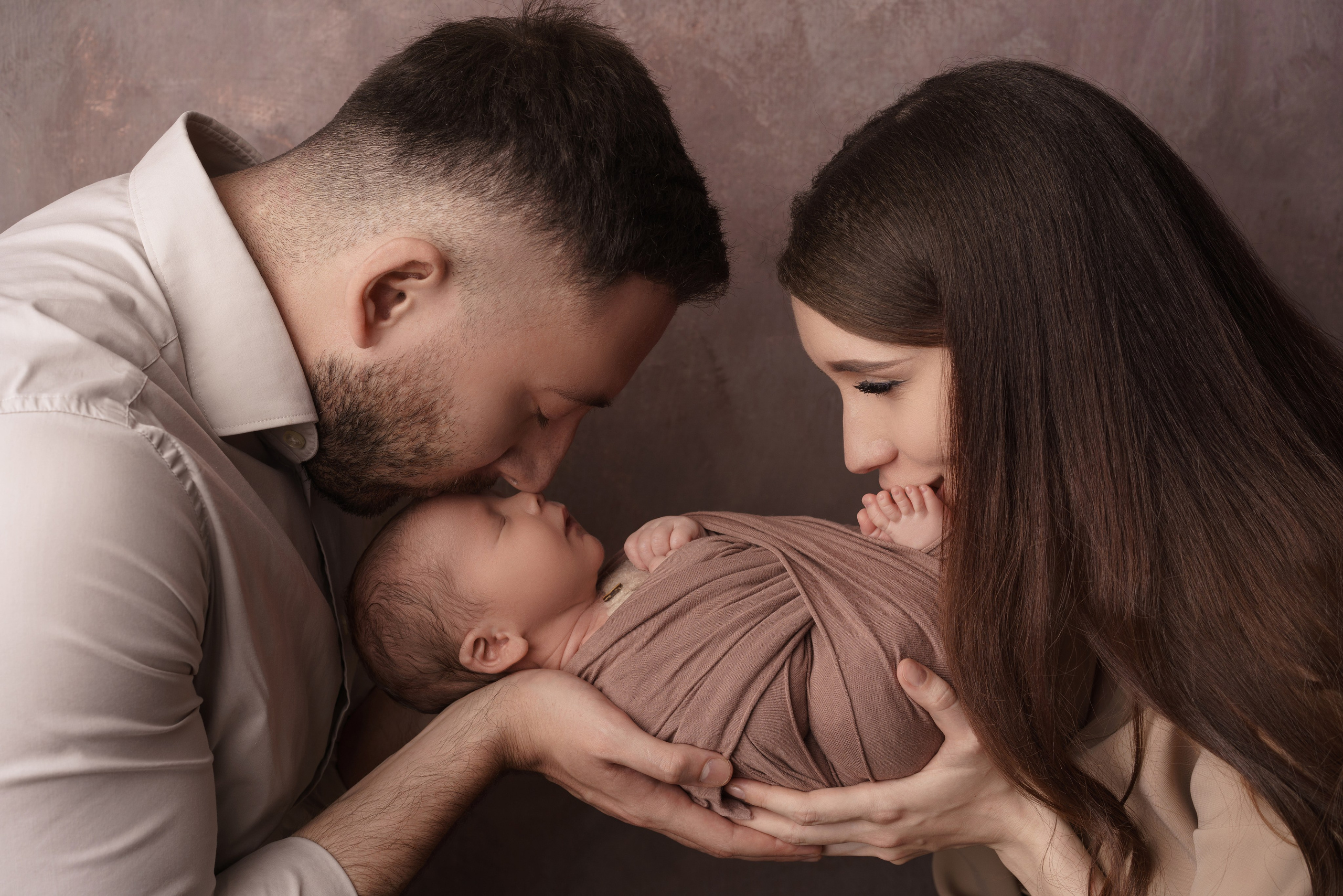 Семейные фотосессии с новорожденными | Трогательные кадры малышей и их близких в Москве и МО. Фотосессия новорожденных в Москве и Московской области | Профессиональный фотограф newborn — Татьяна Иванова