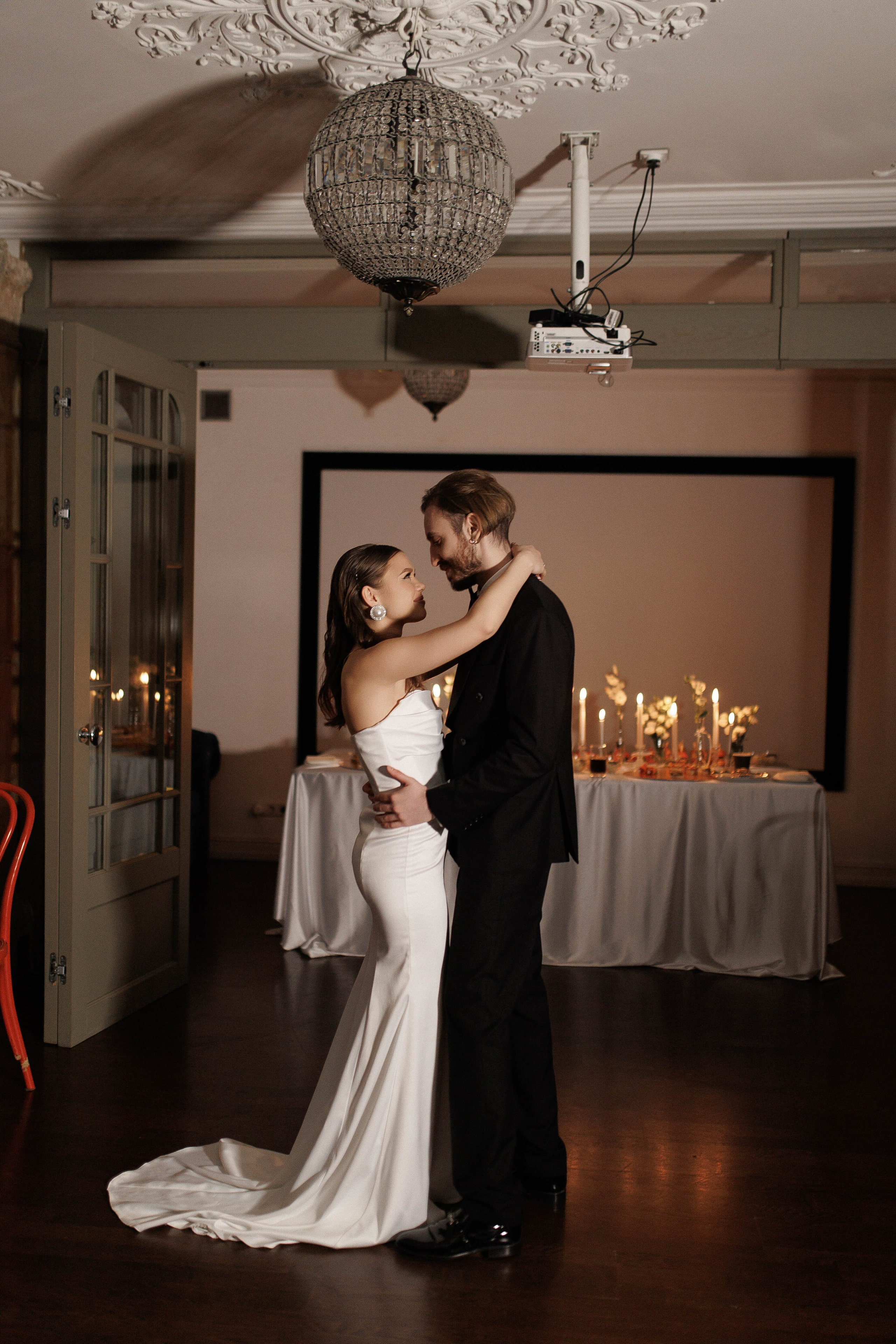 ···. Свадебный фотограф в Санкт-Петербурге Александра Чукавина