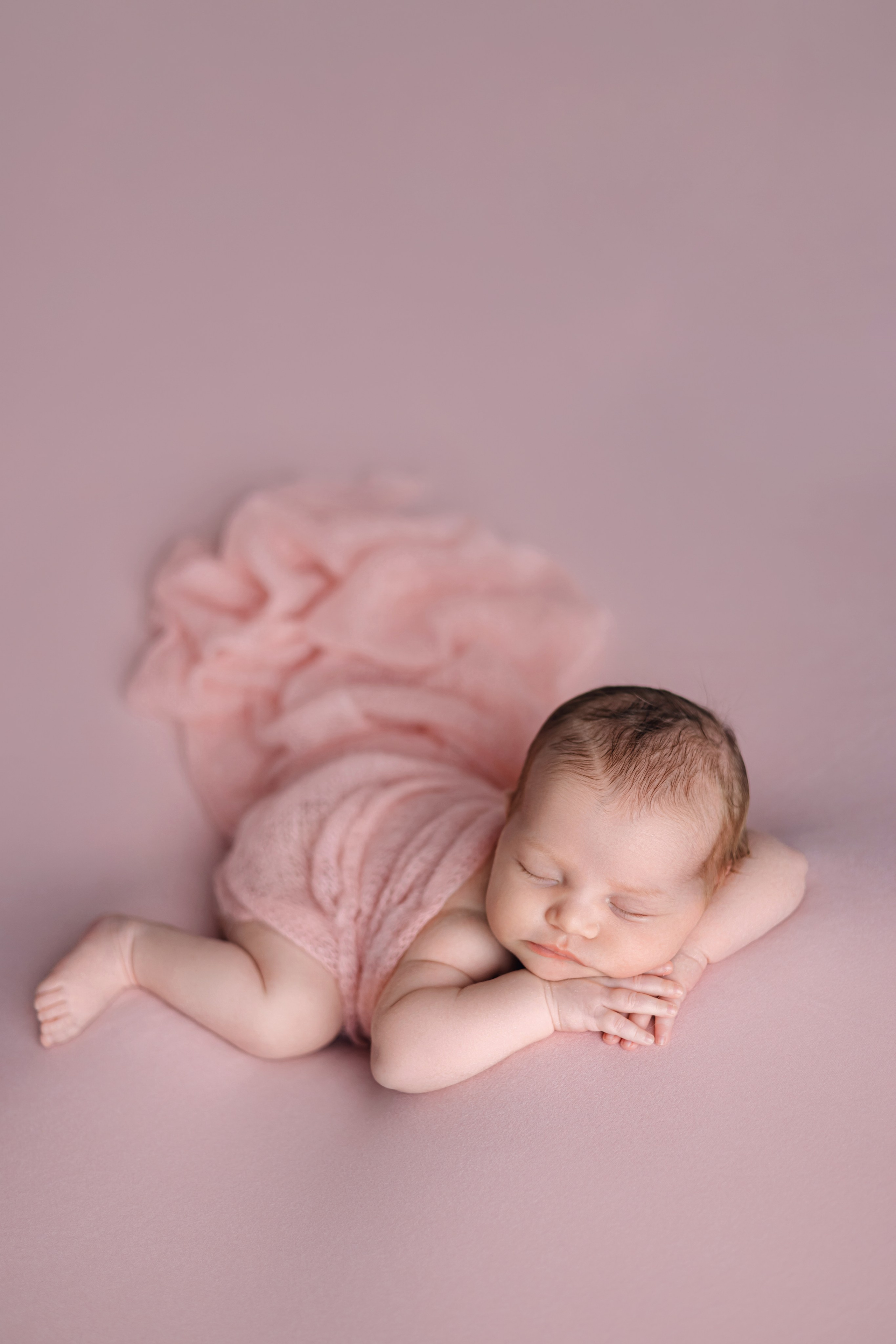 Анна. Евгения Горбунова фотограф новорожденных в Новом Уренгое