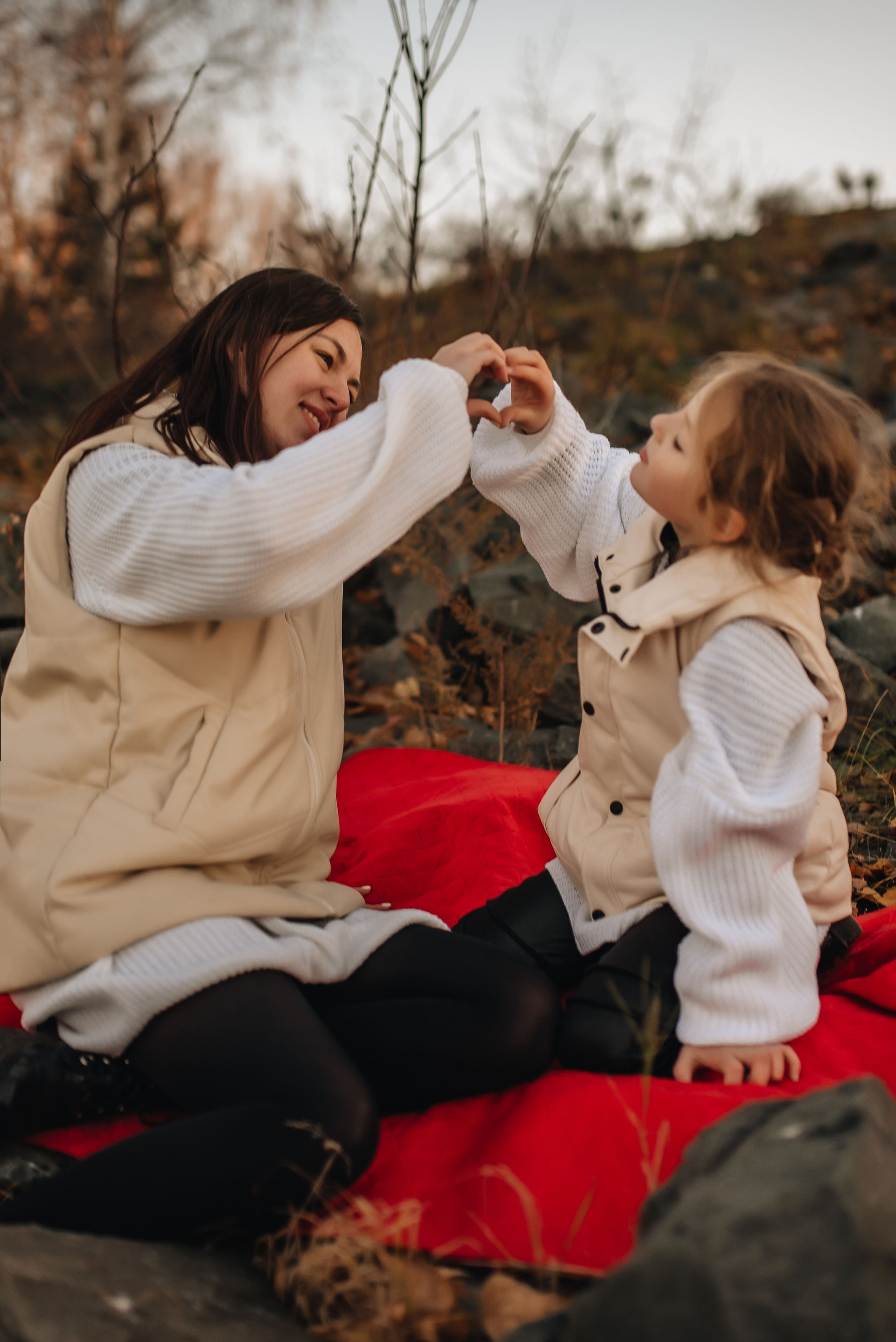 Катя и Варя (маяк). Семейная фотосессия в Новосибирске от фотографа Ольги Коваль