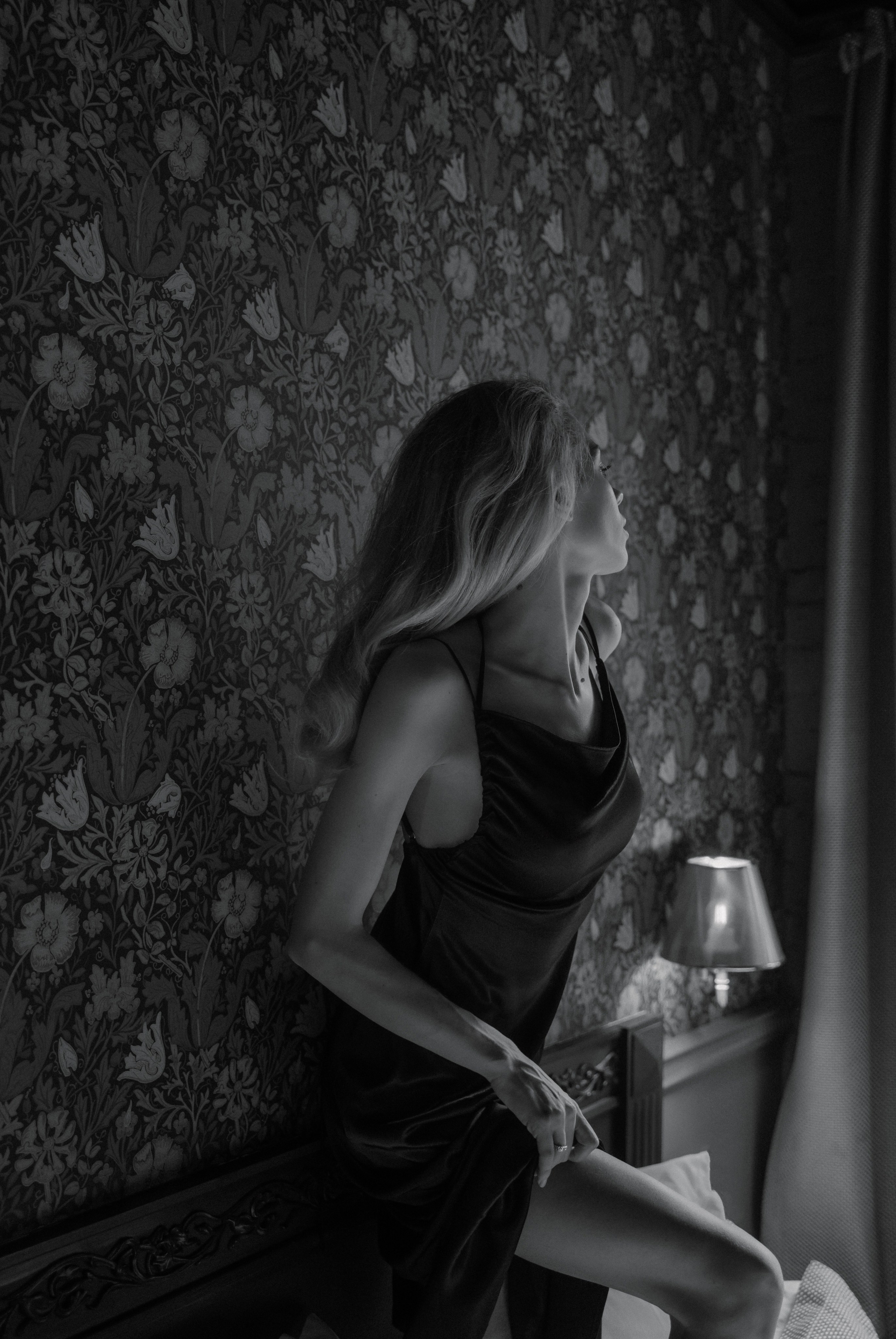 Будуарная история в отеле. Портретный фотограф в Москве