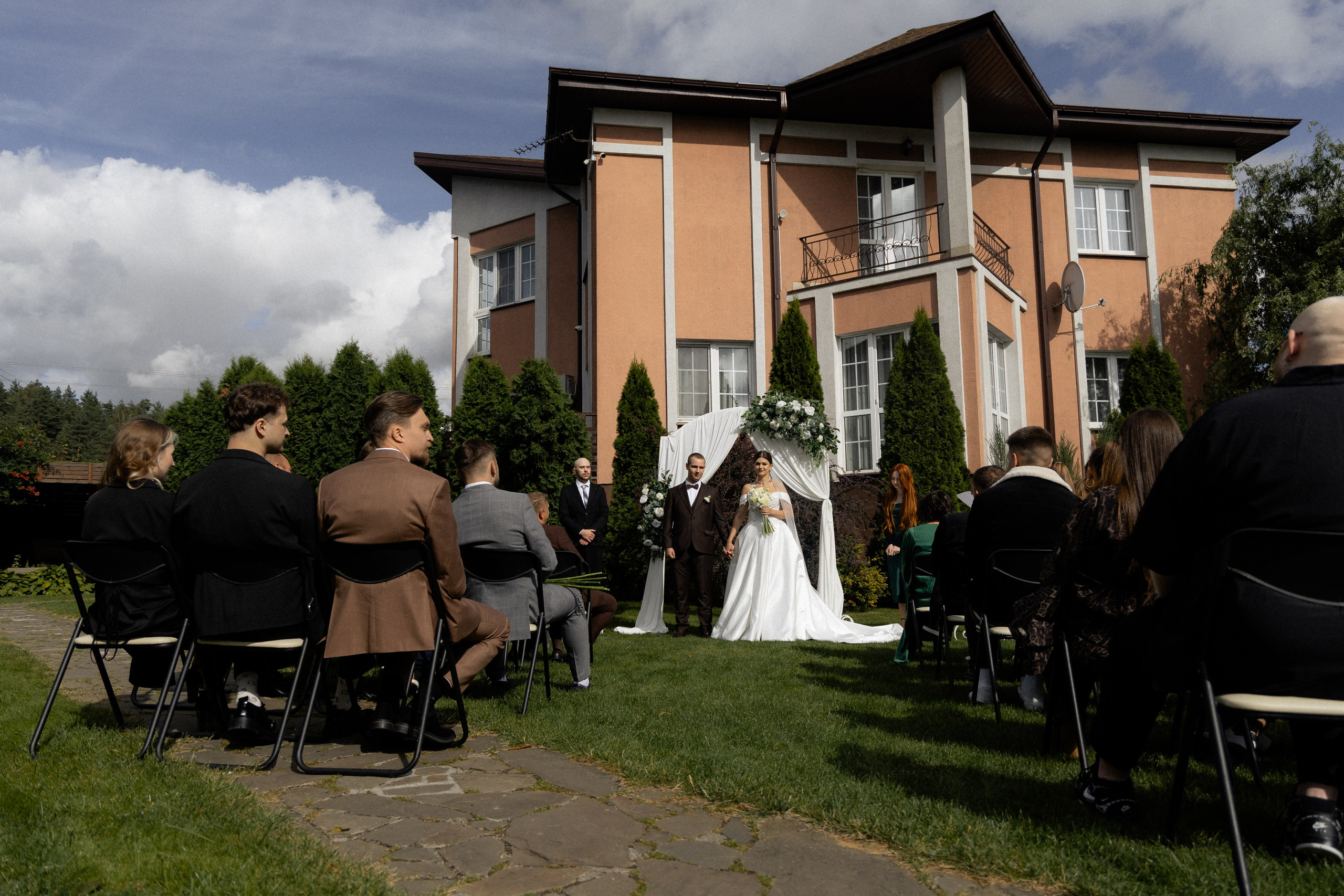 Свадебная фотосессия Анастасии и Игоря в Усадьбе Легенда. Свадебный фотограф в Минске/Беларуси Сергей Спиридонов