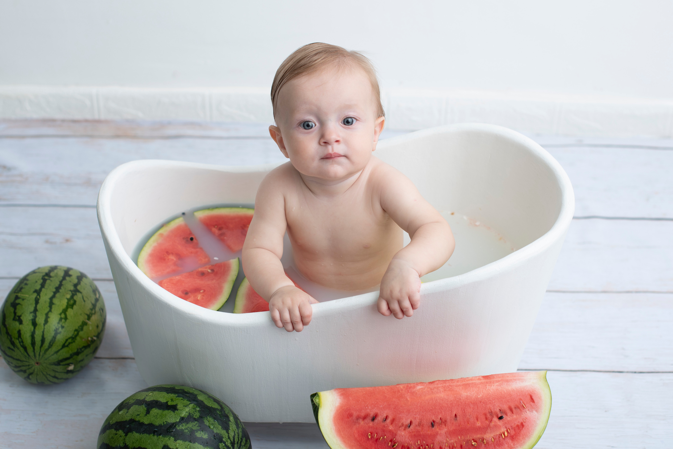 Самый сочный фотодень, арбузный. Фотограф новорожденных и детский фотограф Старый Оскол