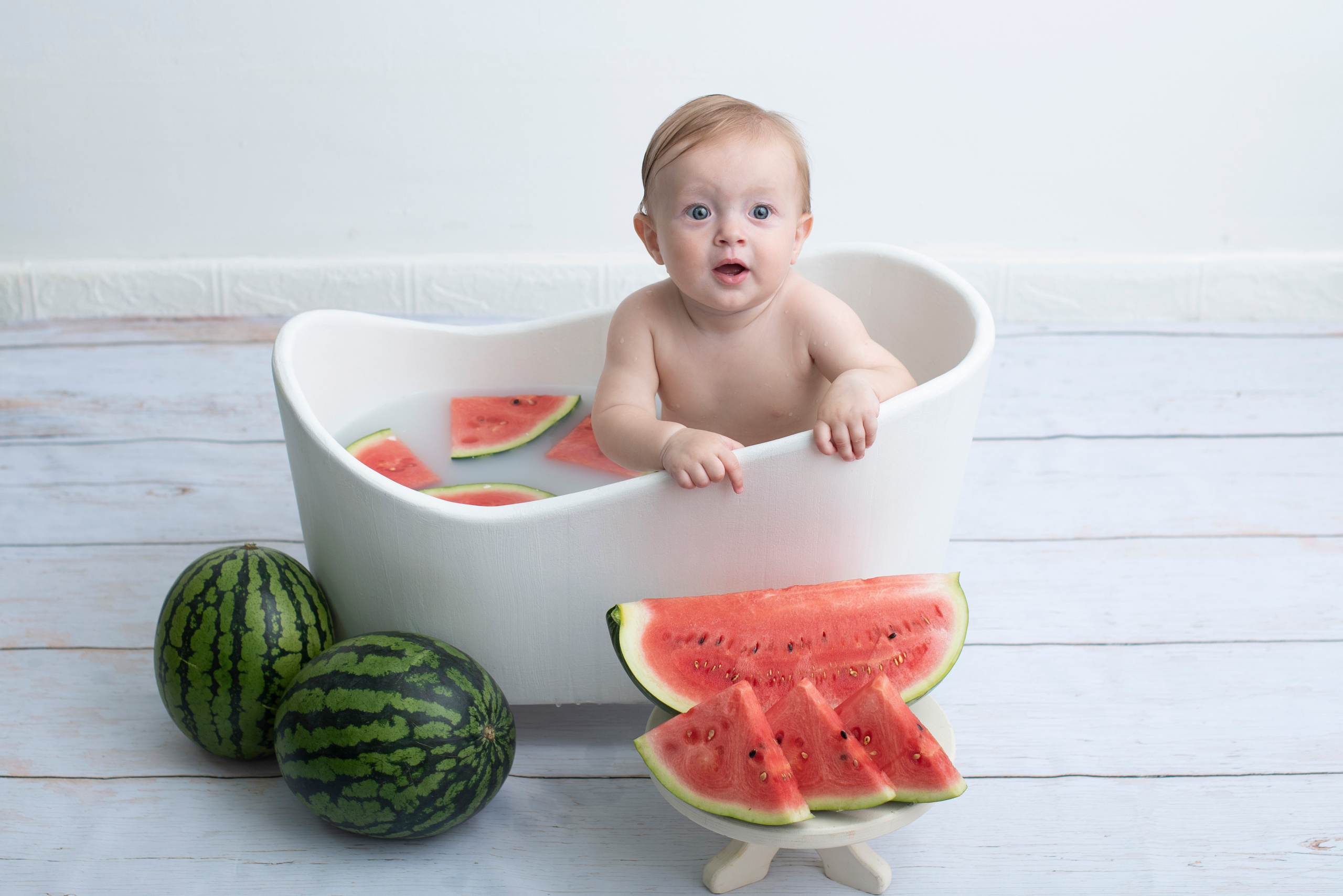 Самый сочный фотодень, арбузный. Фотограф новорожденных и детский фотограф Старый Оскол