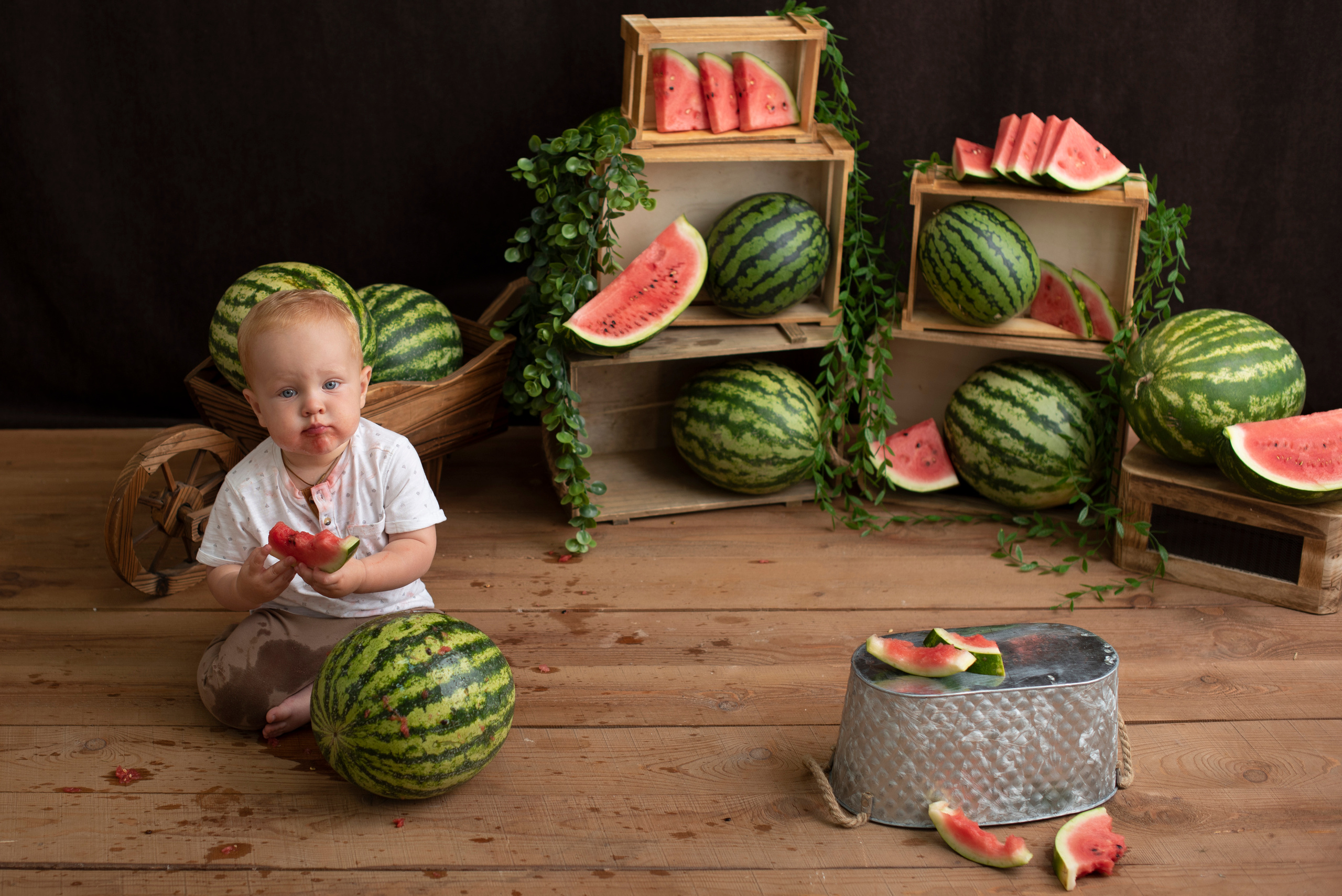 Самый сочный фотодень, арбузный. Фотограф новорожденных и детский фотограф Старый Оскол