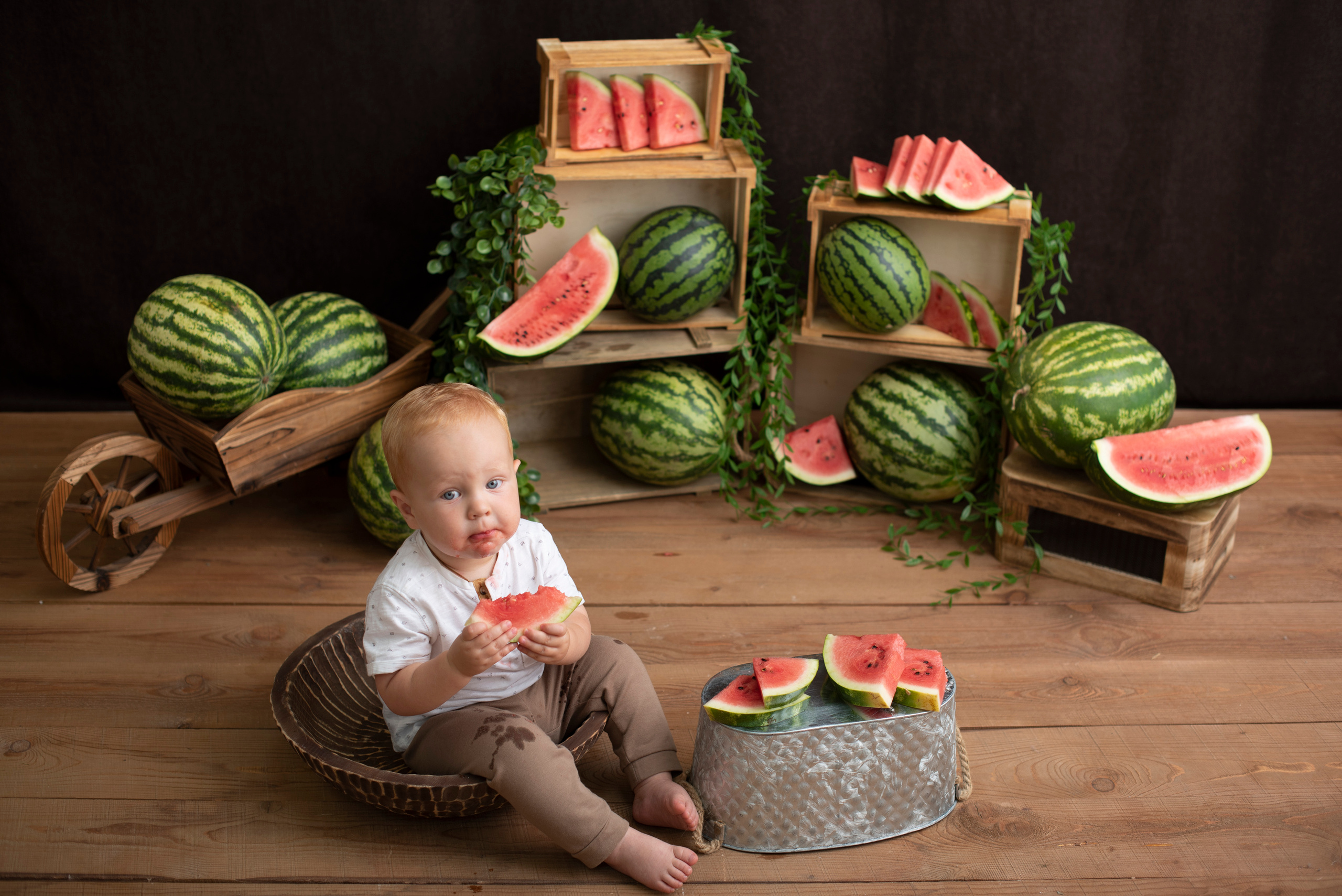 Самый сочный фотодень, арбузный. Фотограф новорожденных и детский фотограф Старый Оскол