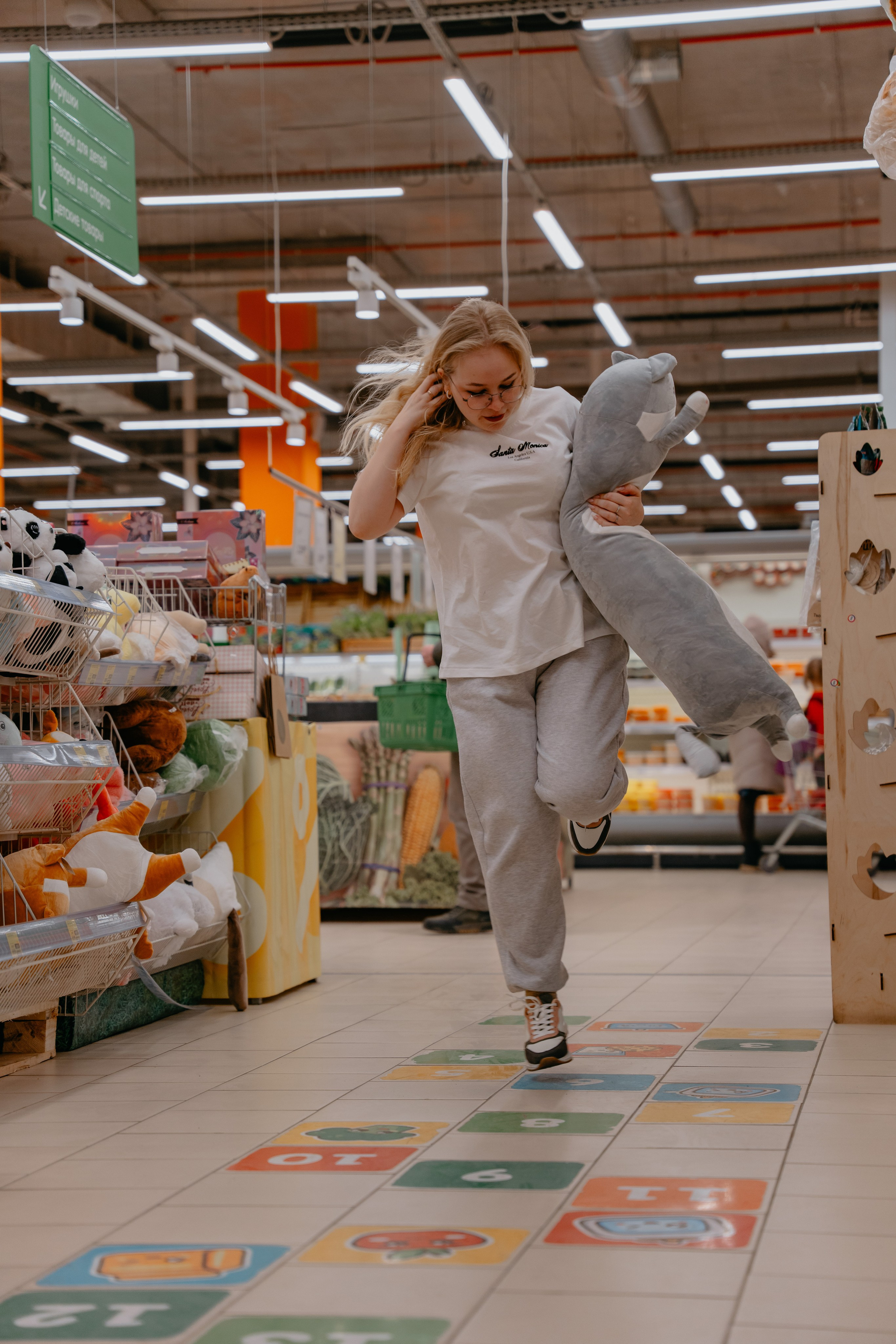 Поехали в ТЦ?