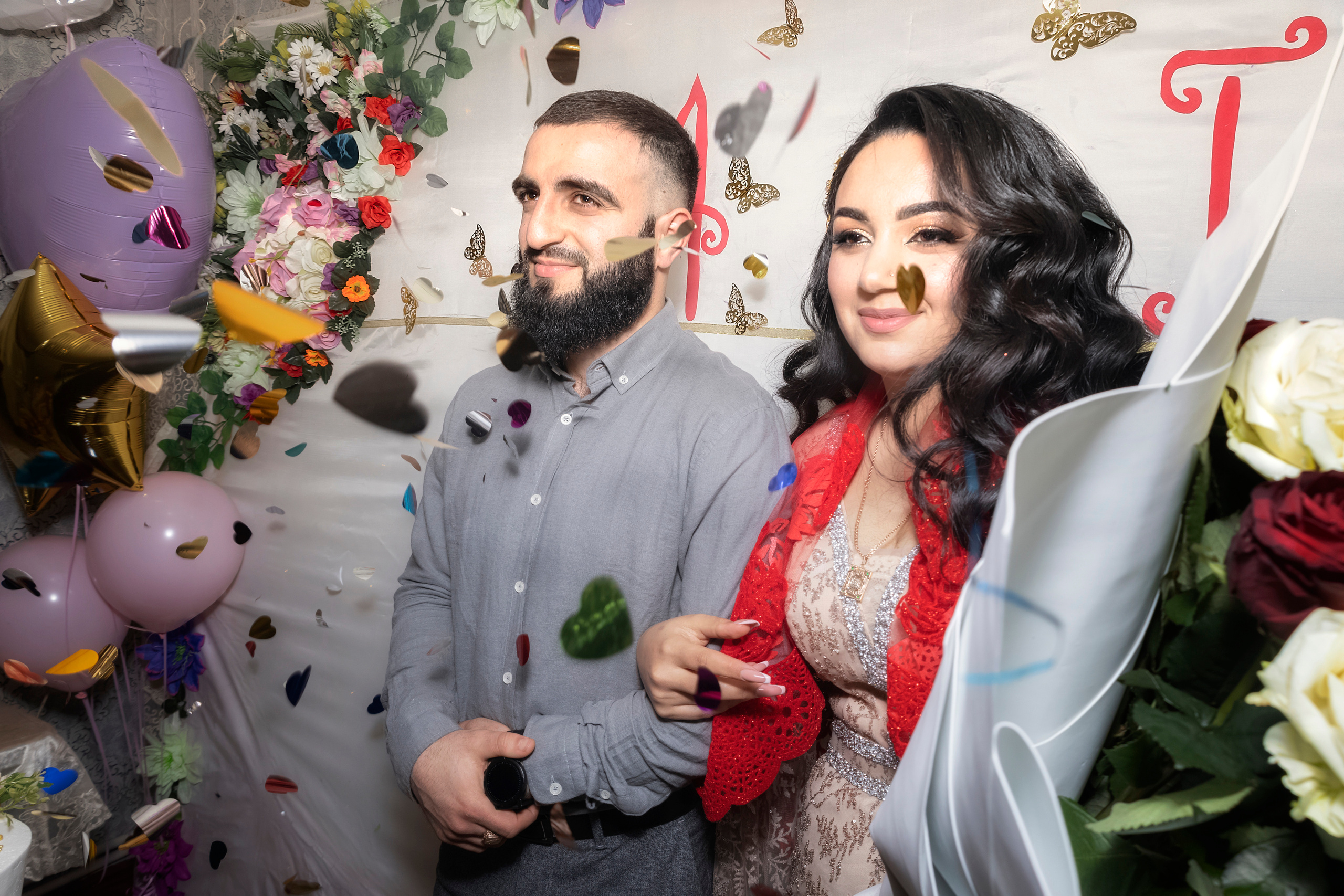 Знакомство девушки и парня из курдской семьи. После этой церимонии , они могут встречаться, общаться, дружить. Ну, а далее уже свадьба.