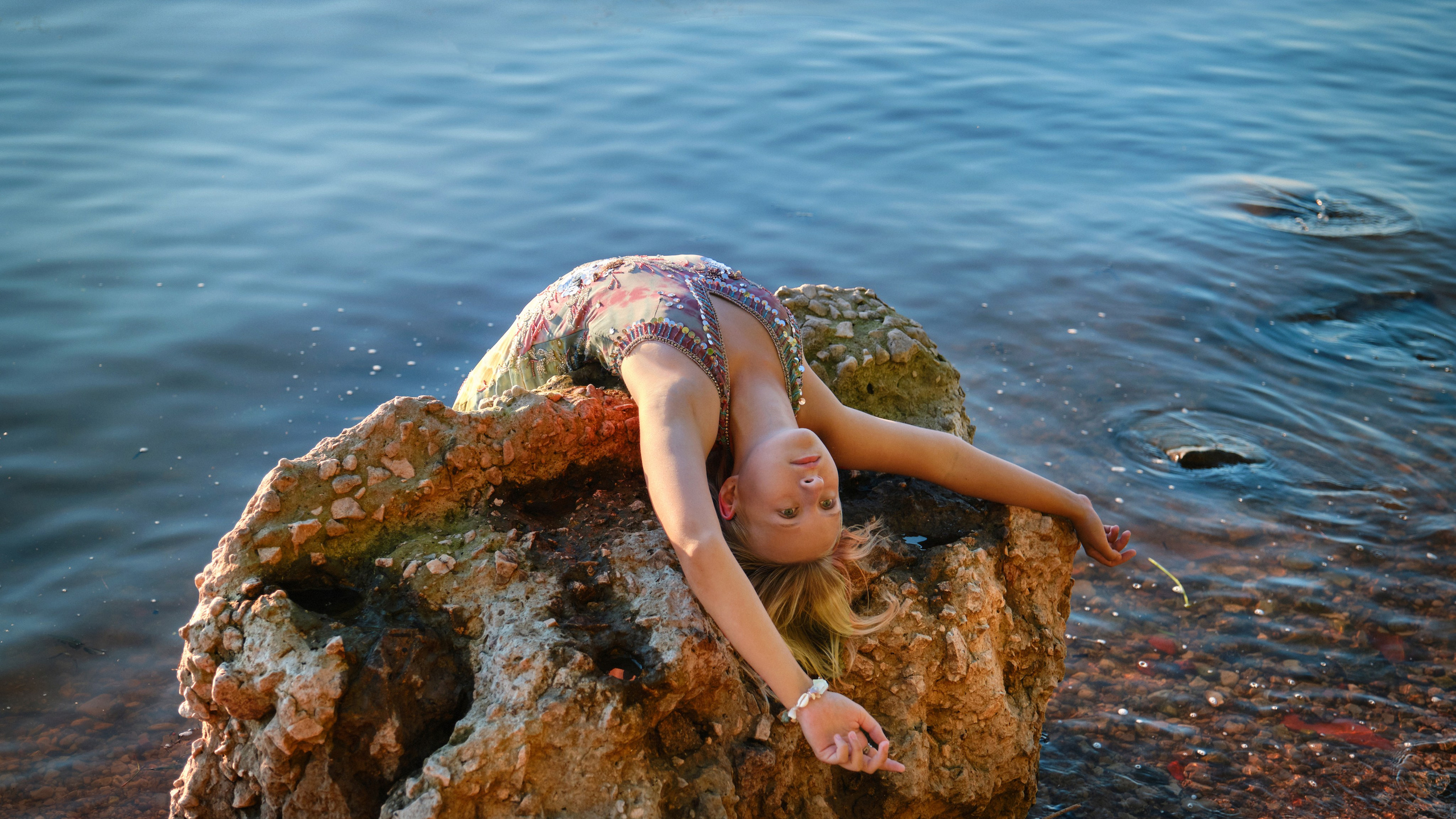 Летняя фотосессия на природе, в лесу, на улице. Семейная с детьми