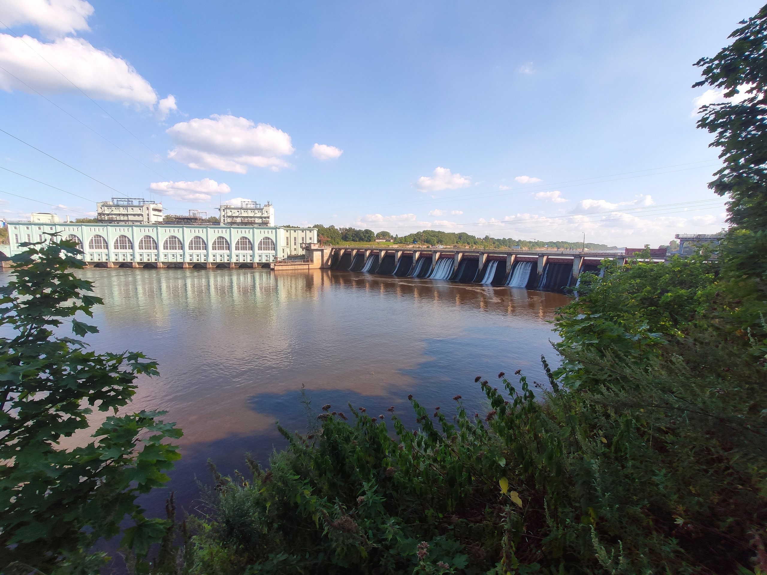 Отпуск. Граница на замке, путешествуем своим ходом на Север: Карелия и Санкт-Петербург. Первый день - дорога в Петрозаводск 
