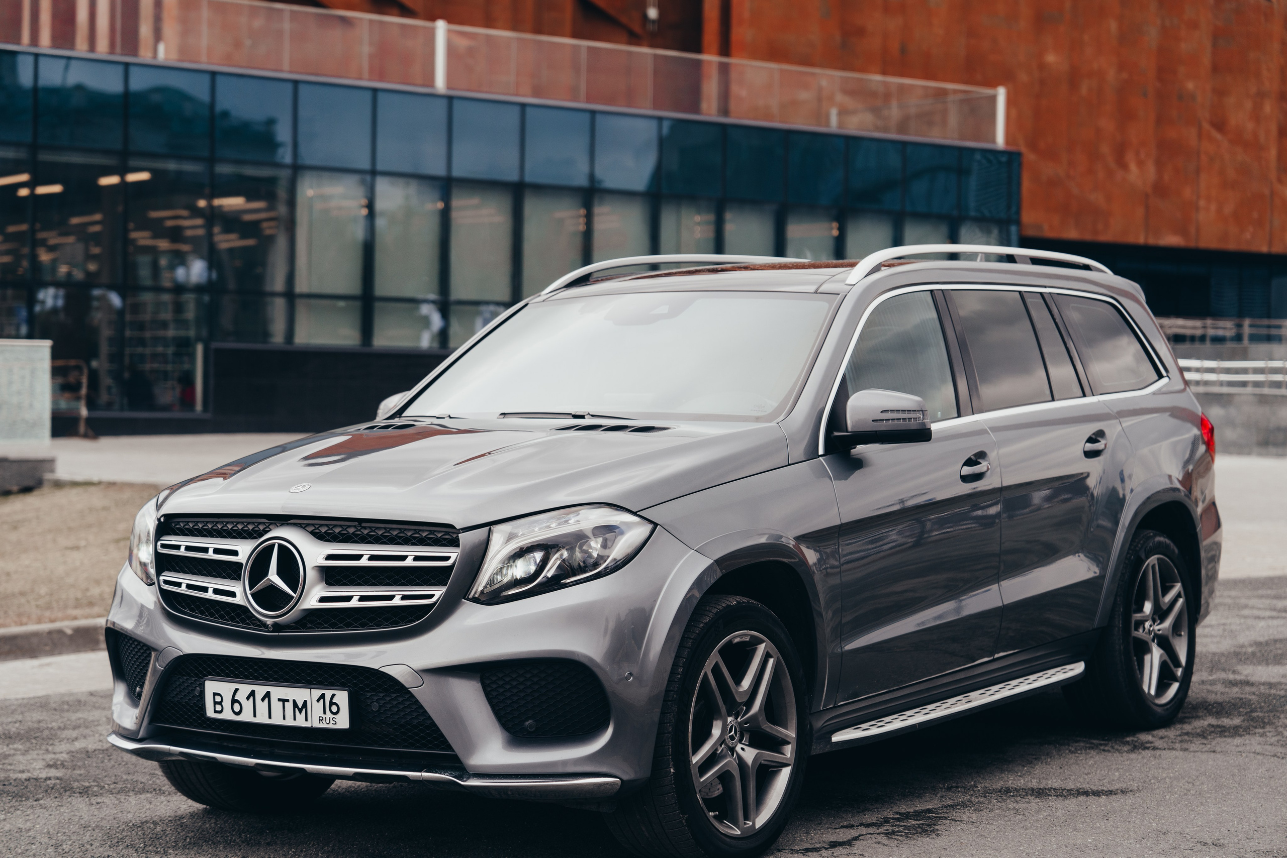 Mercedes-Benz GLS-Class 350 d. Идеальные портреты для соцсетей — Фотограф Ленар