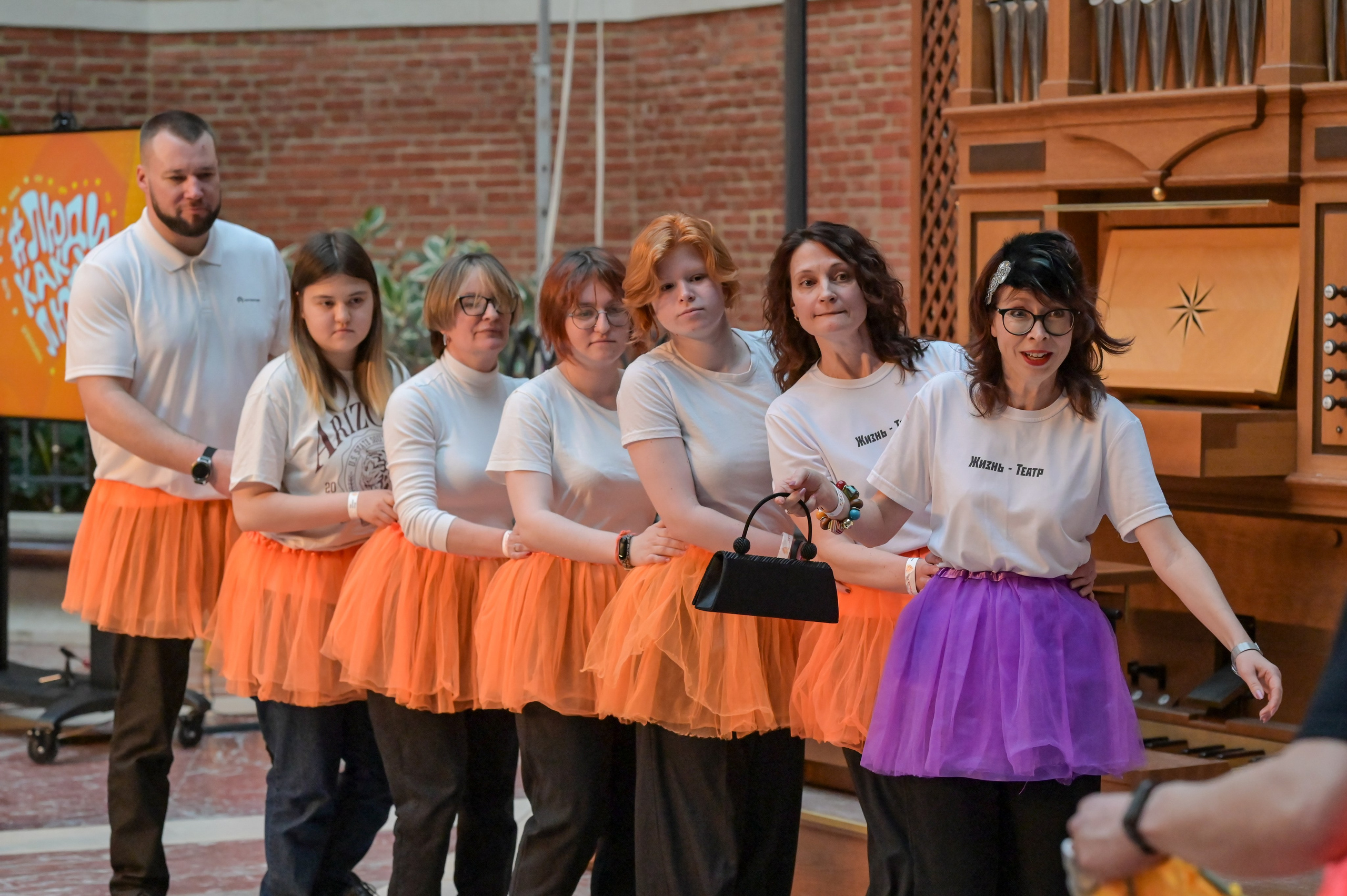 «Люди как люди» Царицыно 2024 г. Семейный и репортажный фотограф в Москве Анастасия Трубкина