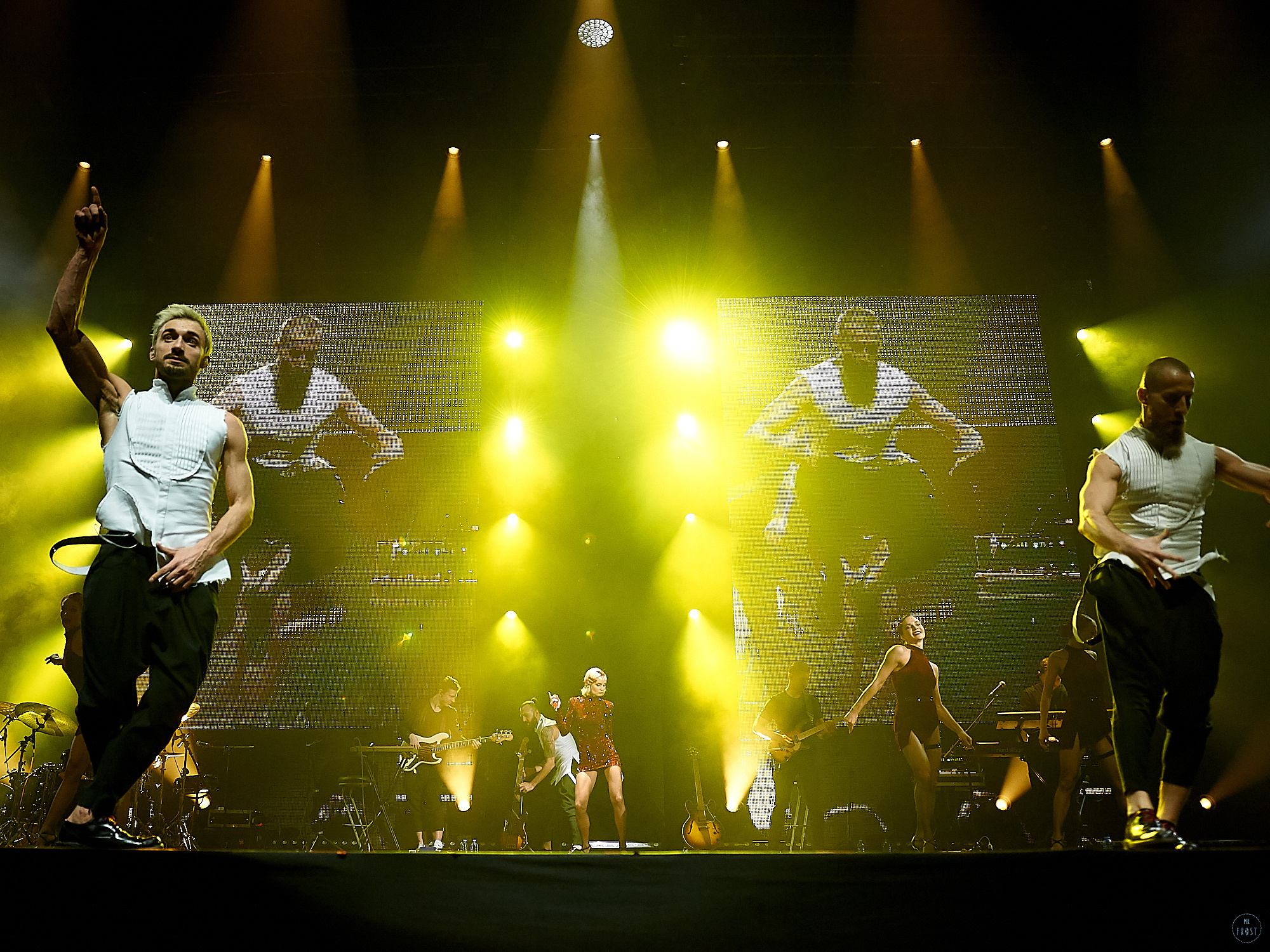 Полина Гагарина. Фотографии отовсюду и обо всем