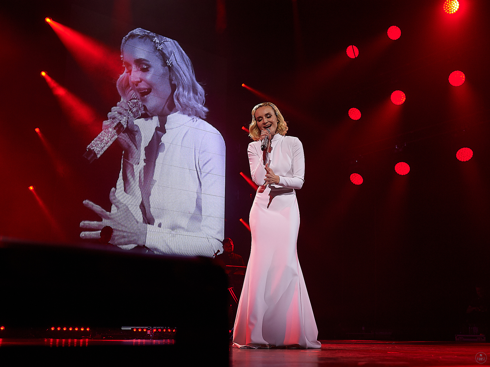 Полина Гагарина. Фотографии отовсюду и обо всем