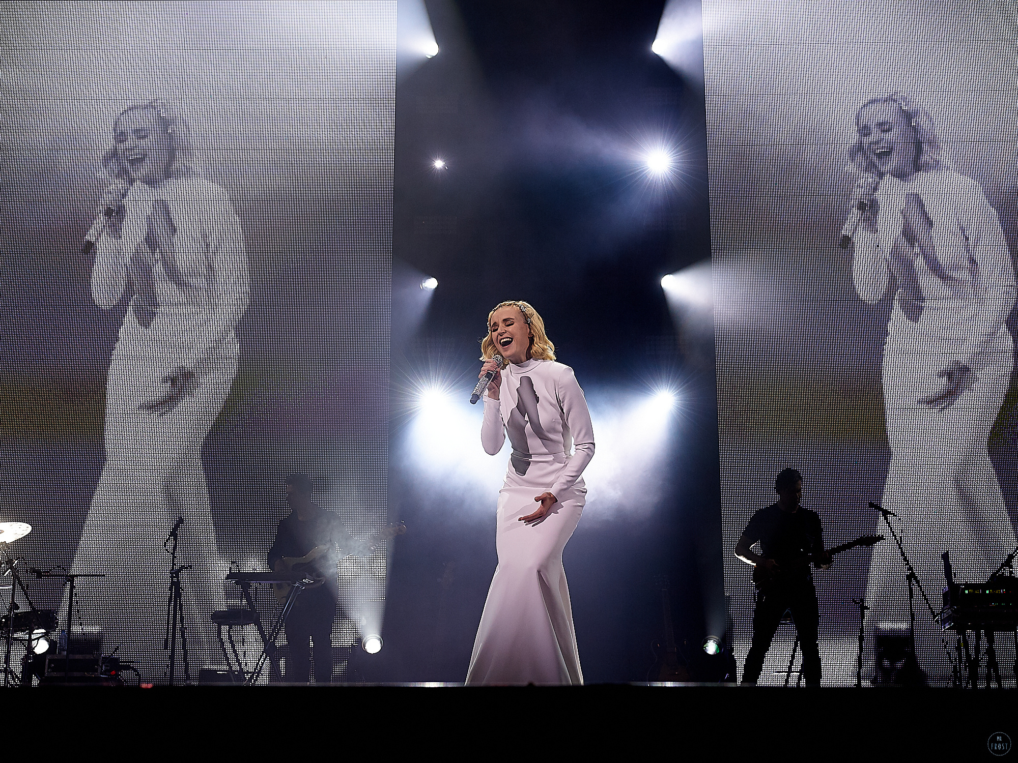 Полина Гагарина. Фотографии отовсюду и обо всем