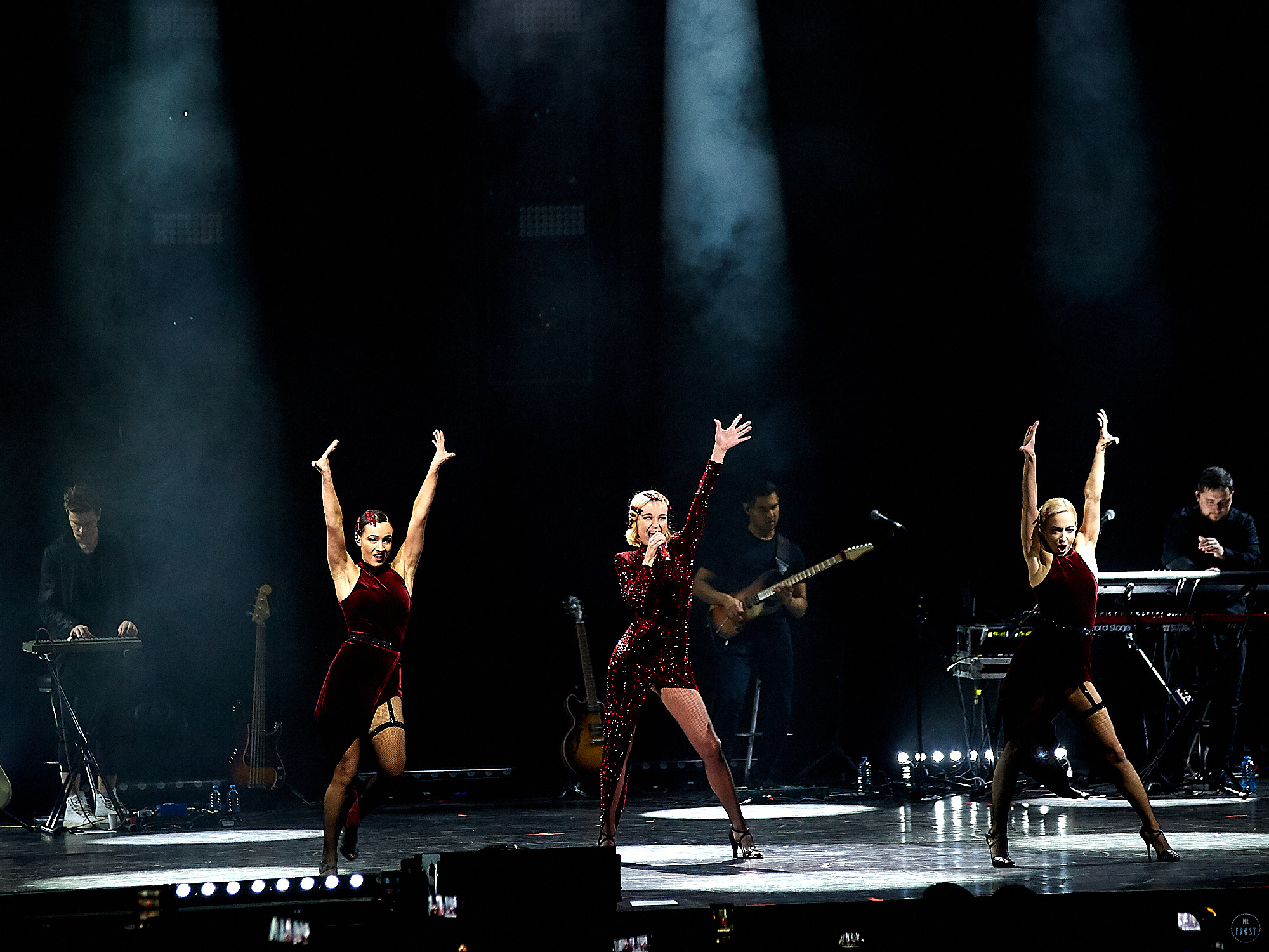 Полина Гагарина. Фотографии отовсюду и обо всем