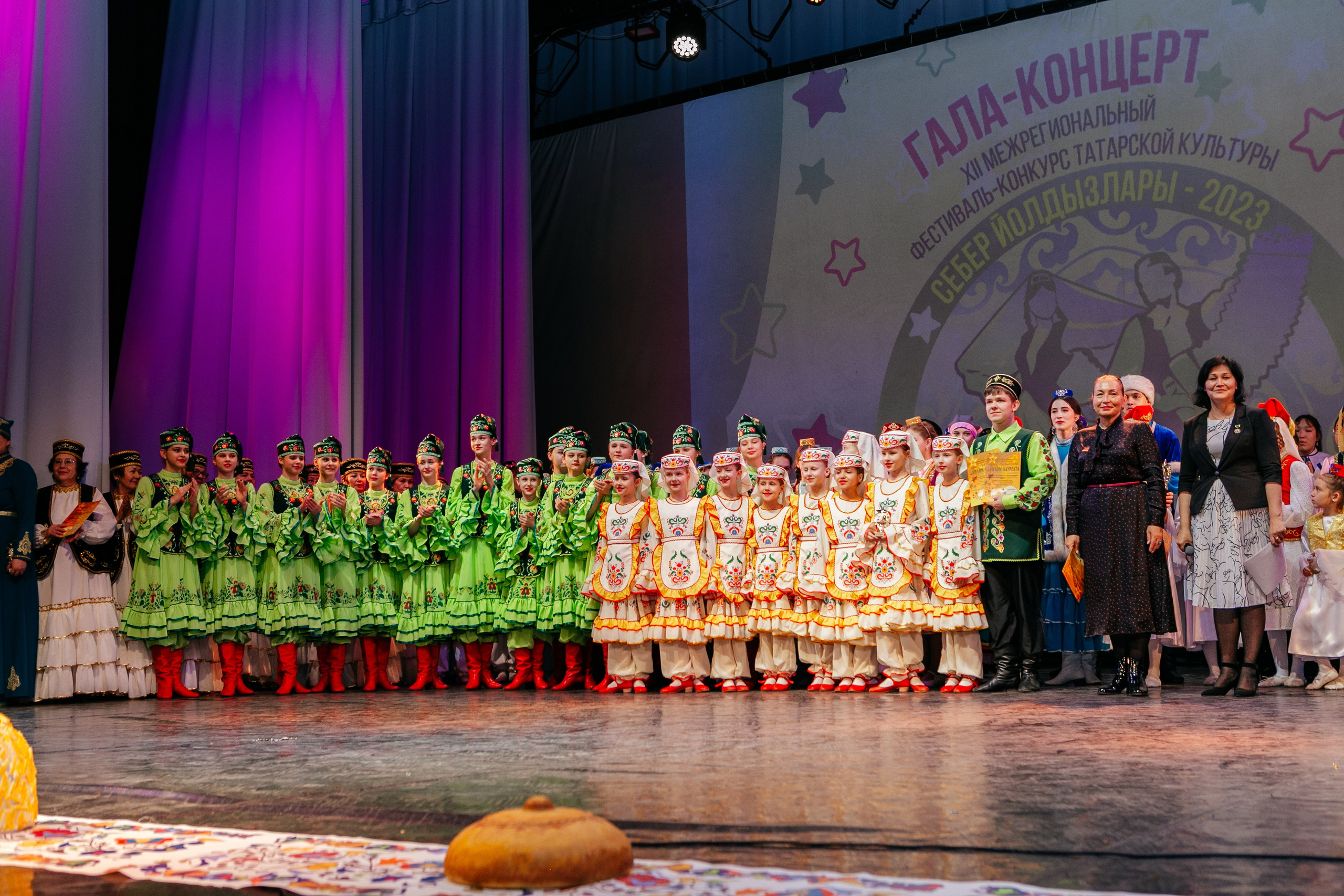 Межрегиональный фестиваль «Сибирские звезды». Контент фотограф, съемка для маркетплейсов, фуд съемка и репортажи в Новосибирске Ралия Галеева