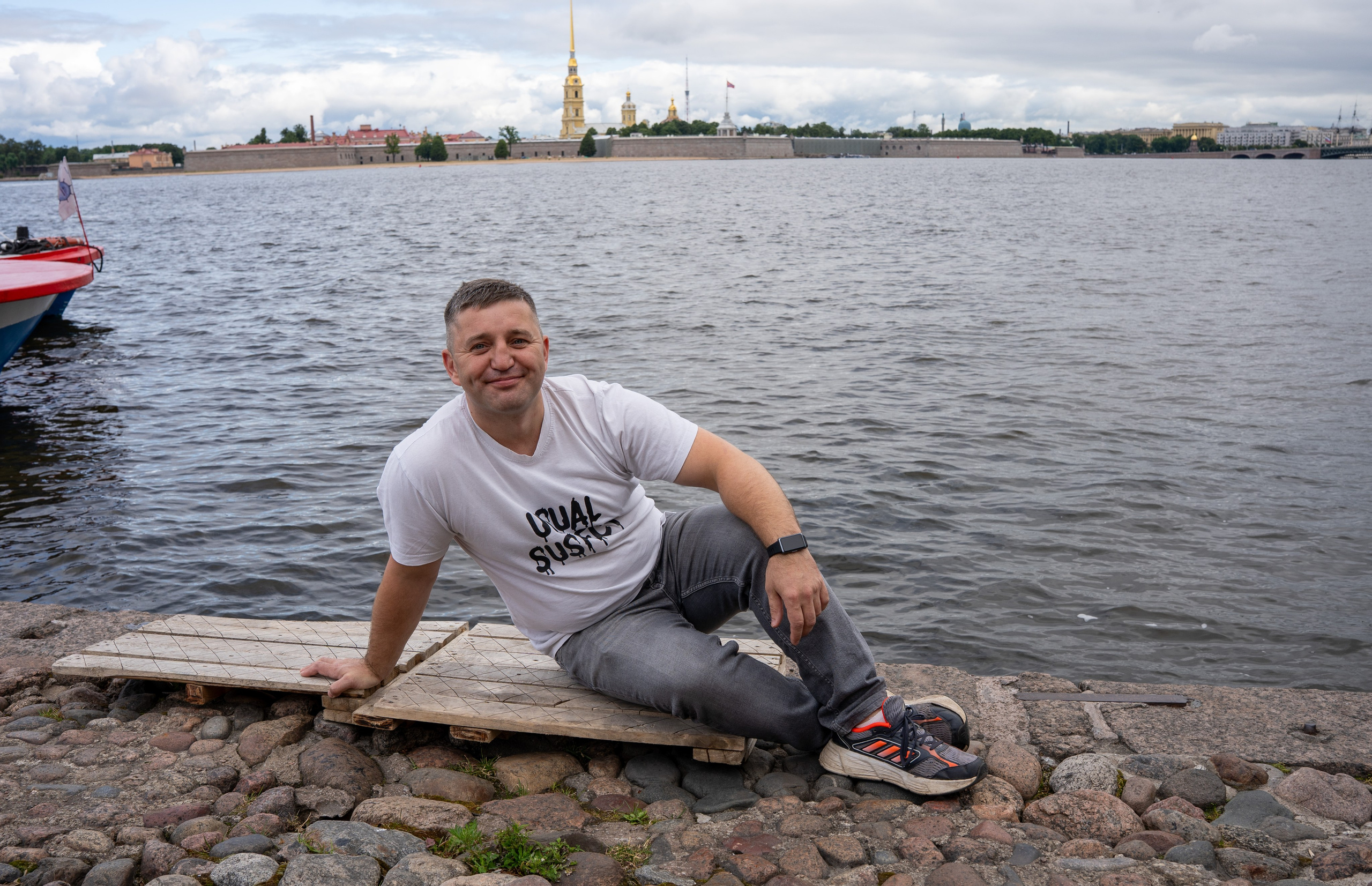 Семейная фотосессия по достопримечательностям Питера. Студийный и портретный фотограф в САНКТ-ПЕТЕРБУРГЕИрина Махаон
