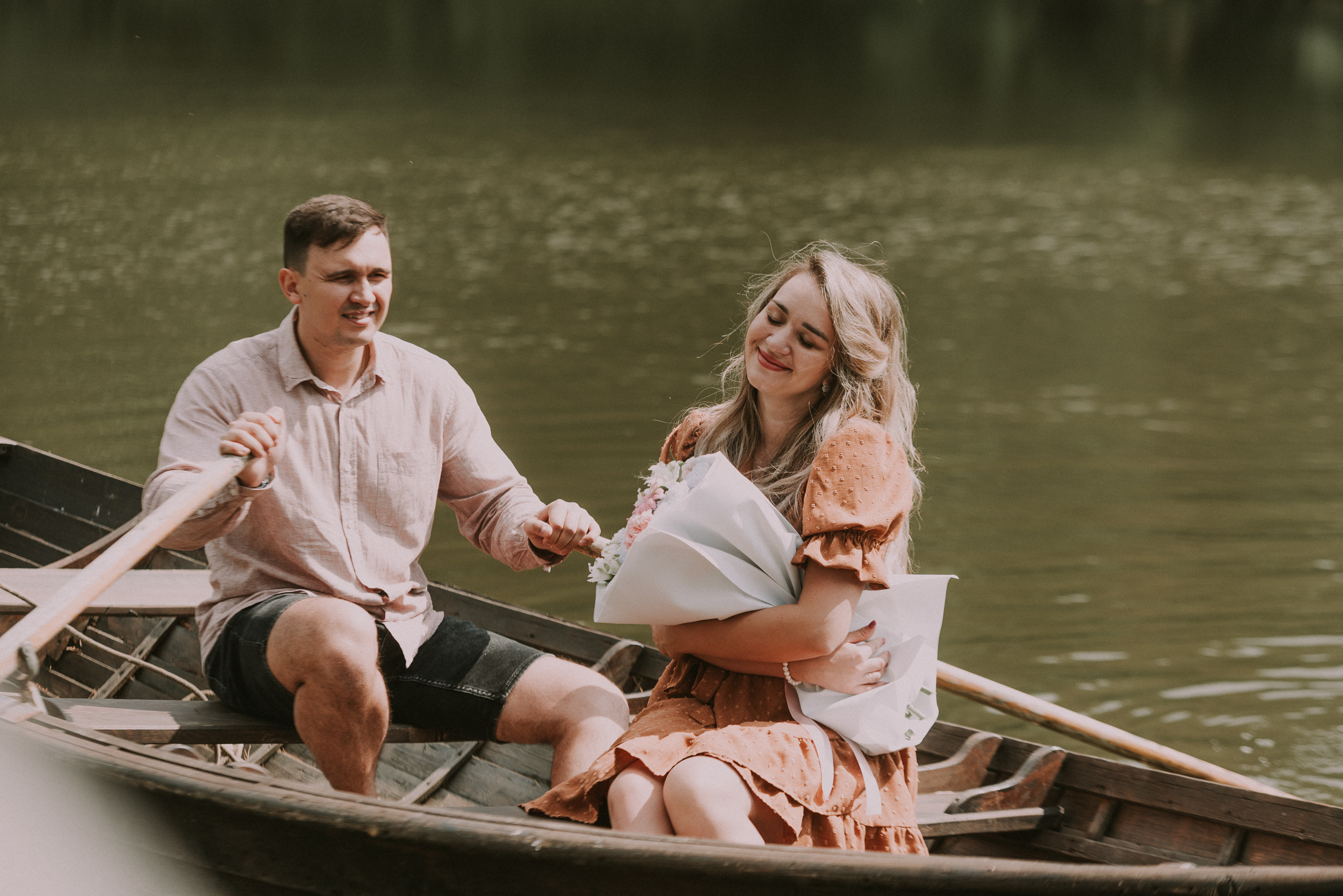 Свидание на лодке. Репортажный фотограф в Кемерово