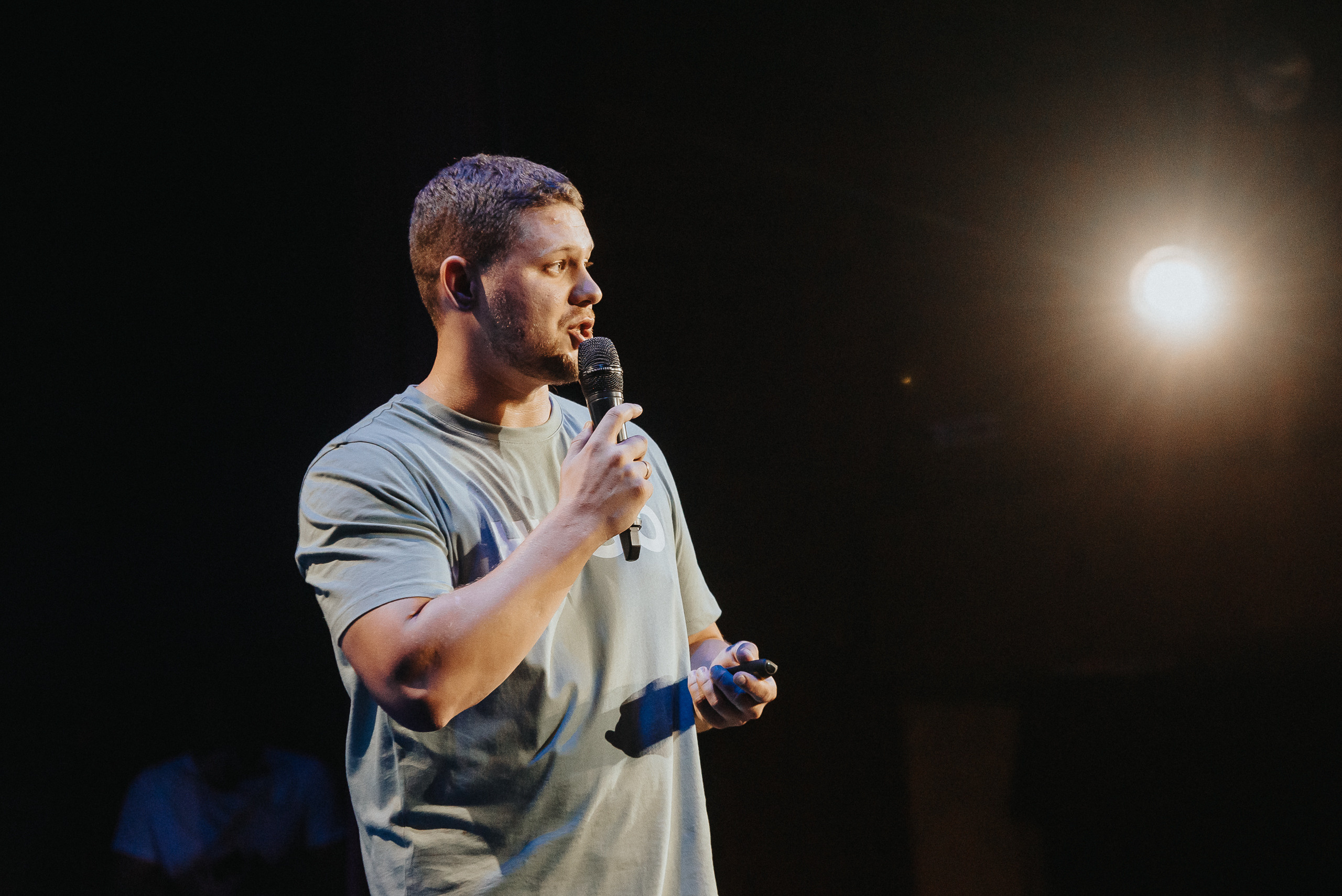 04.08.2023 — Бизнес-форум «Выжившие в Сибири». Репортажный фотограф в Кемерово