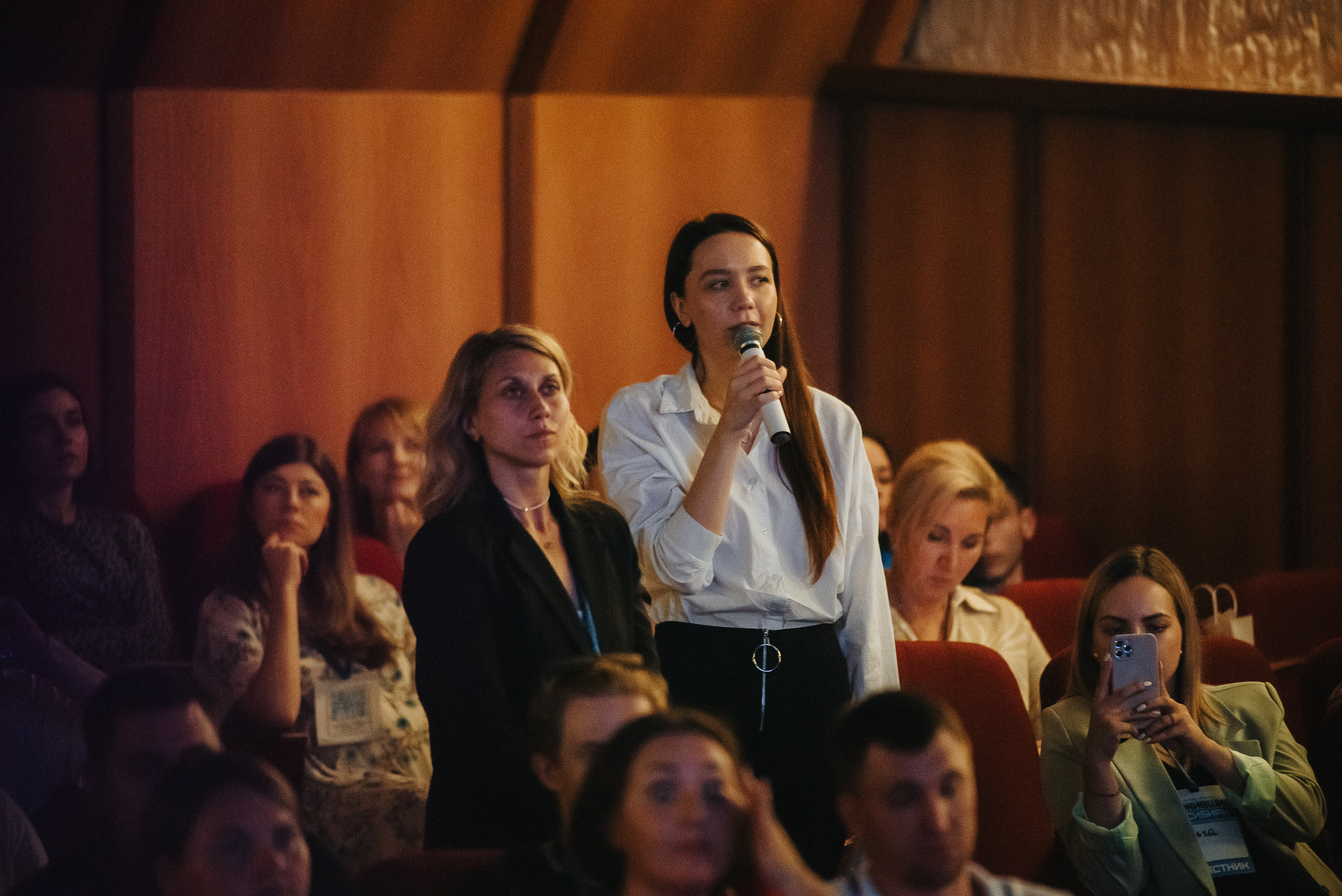 04.08.2023 — Бизнес-форум «Выжившие в Сибири». Репортажный фотограф в Кемерово