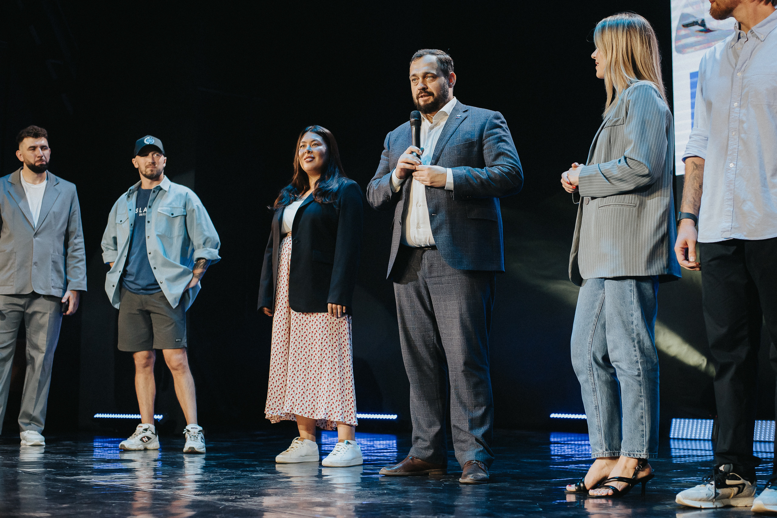 04.08.2023 — Бизнес-форум «Выжившие в Сибири». Репортажный фотограф в Кемерово