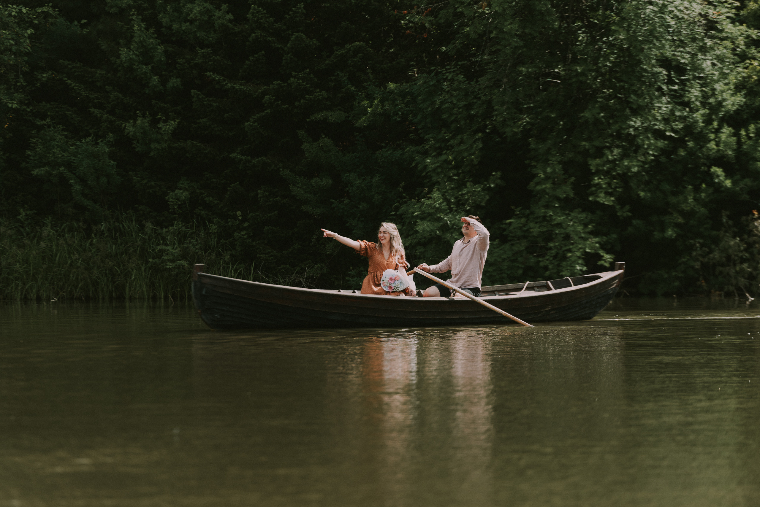 Свидание на лодке. Репортажный фотограф в Кемерово