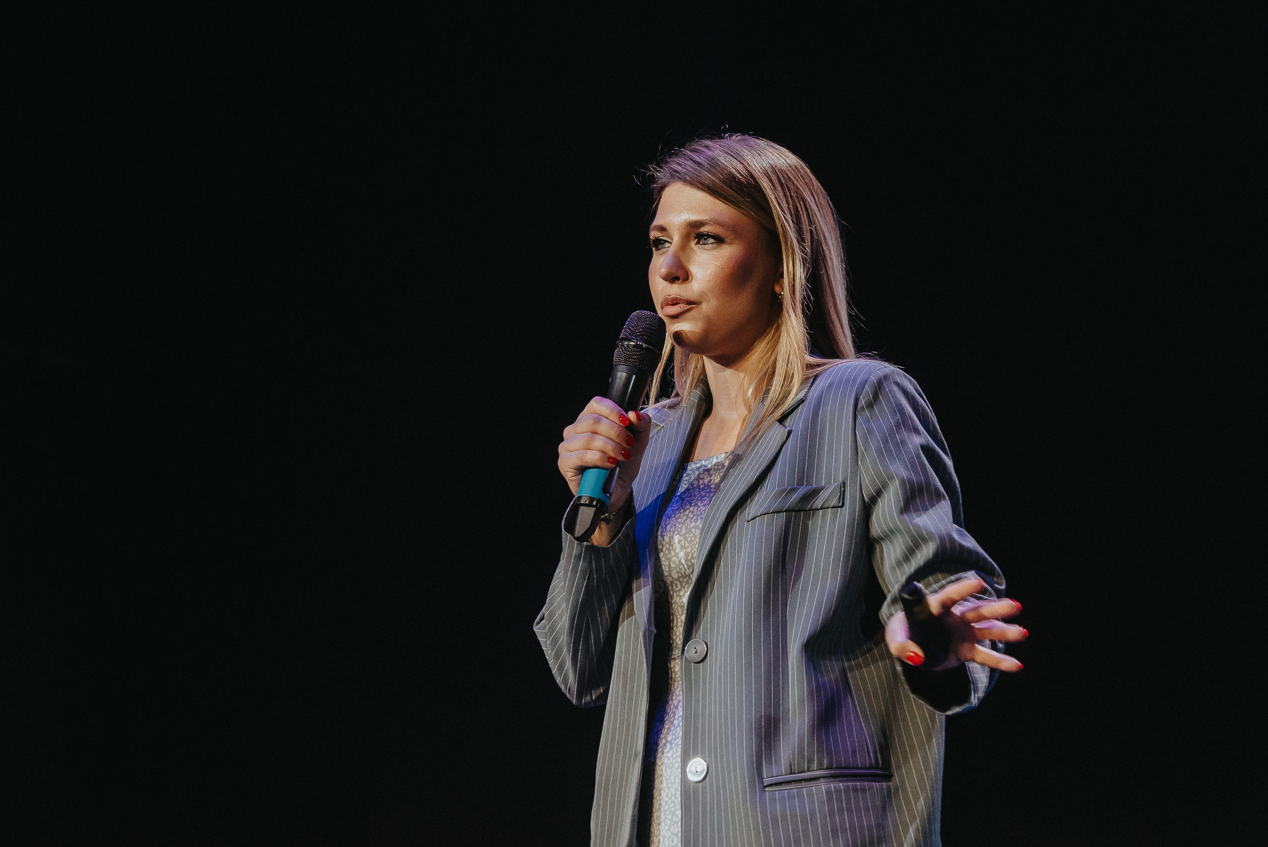 04.08.2023 — Бизнес-форум «Выжившие в Сибири». Репортажный фотограф в Кемерово