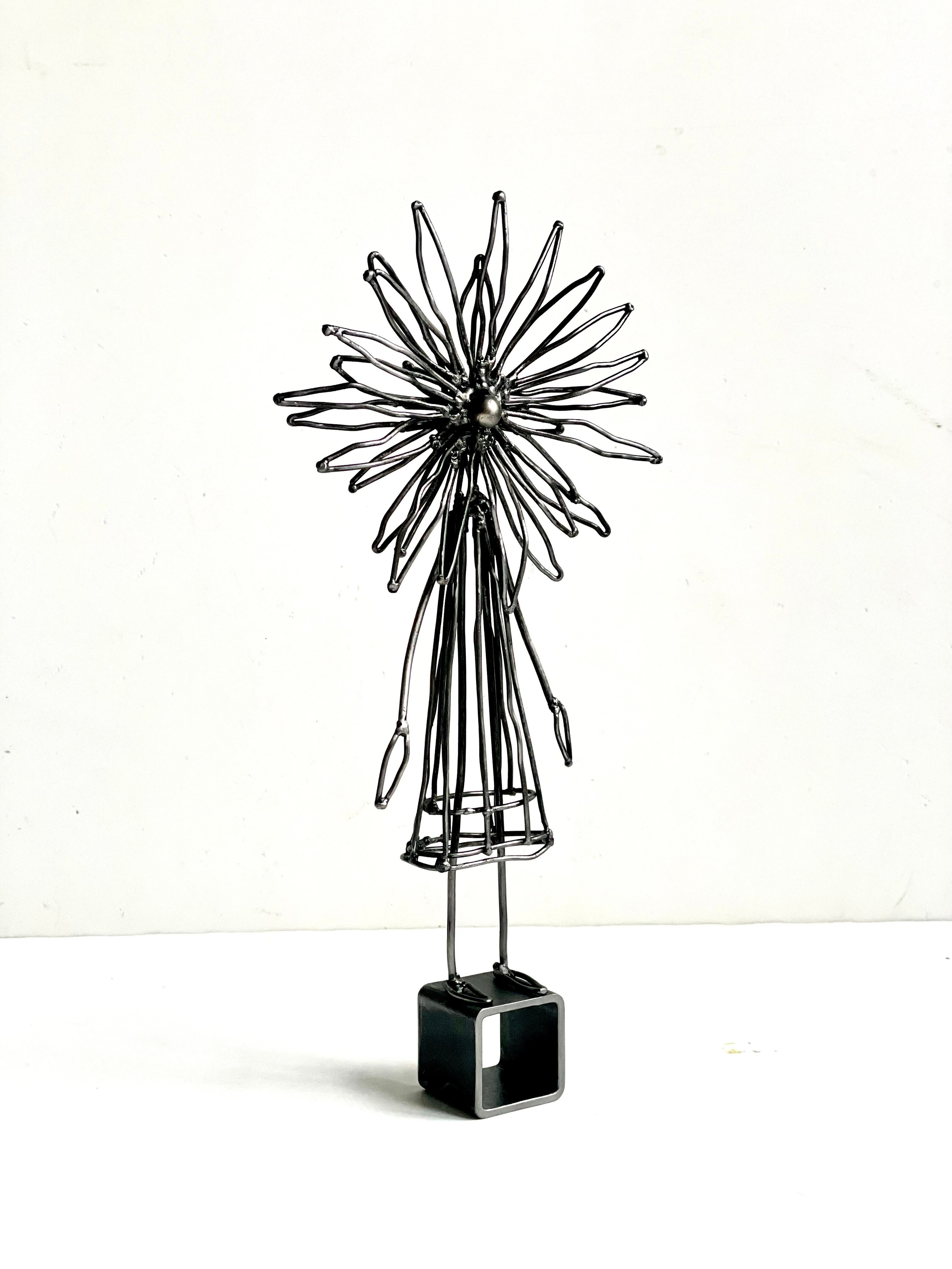 Девочка-цветочек (астра) / flower girl (aster)_ 2024. Художник — скульптор Антонина Фатхуллина