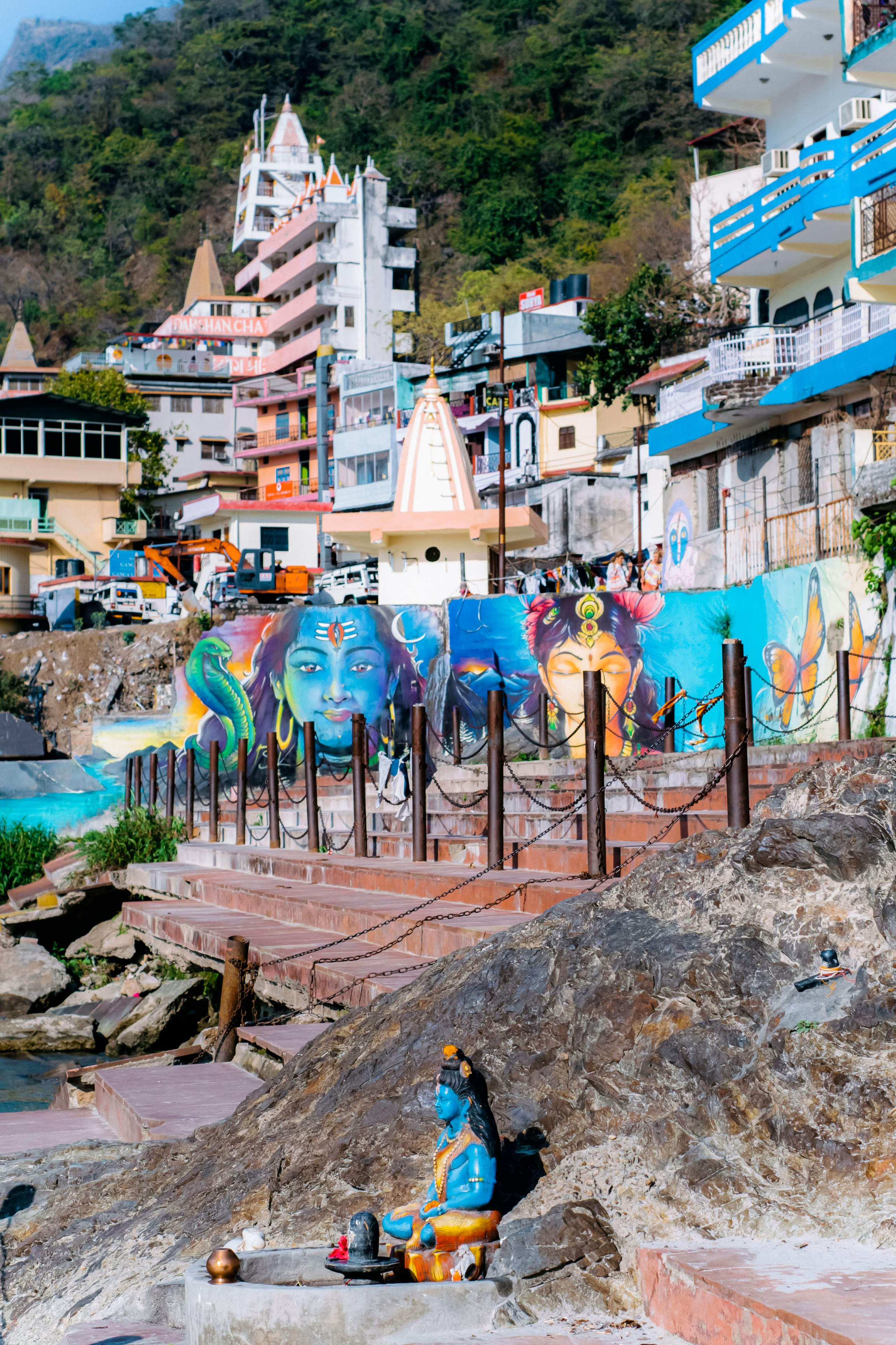 Ришикеш стрит. Iraogo