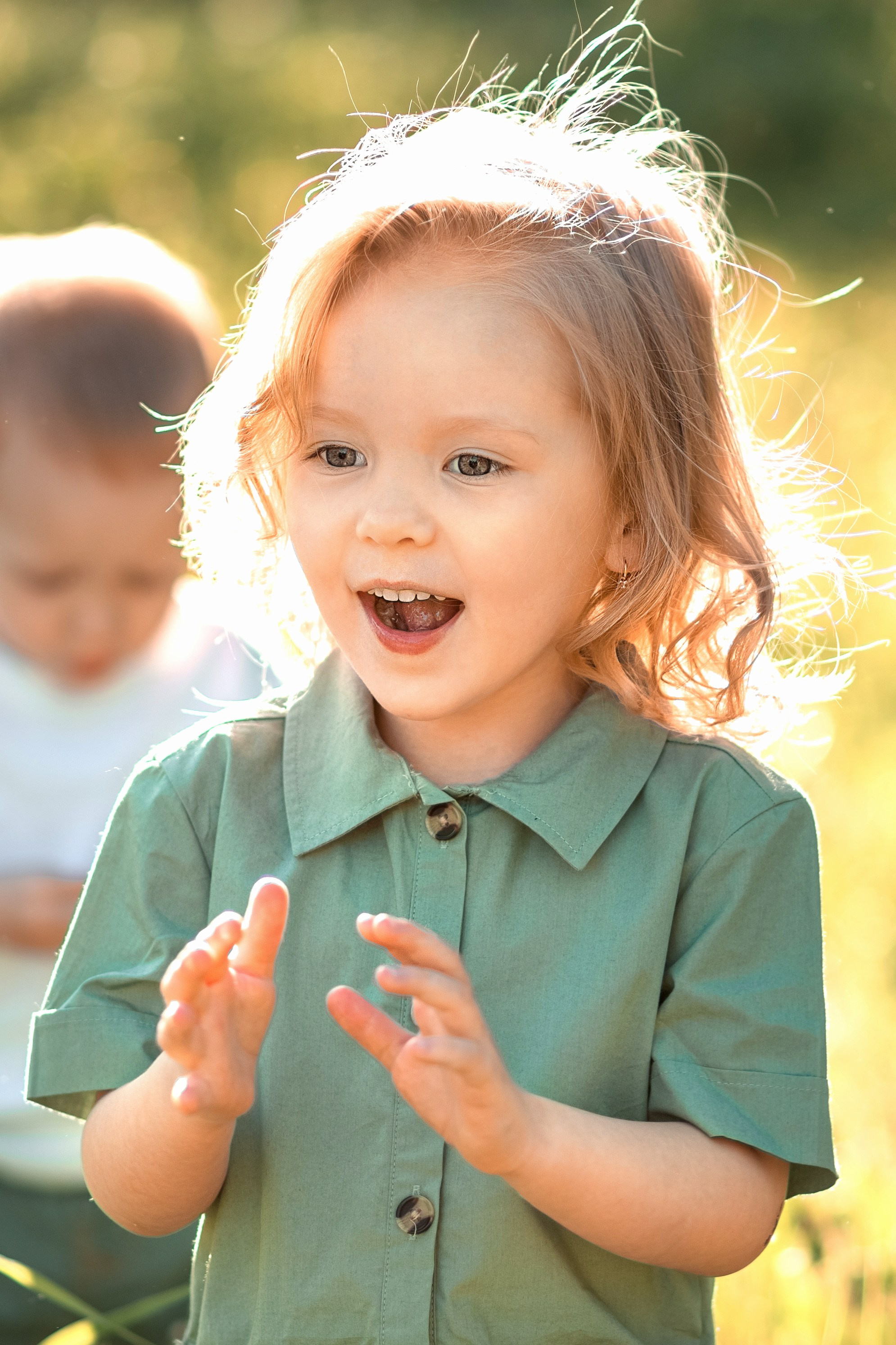Семейная фотосессия в цветении. Ясная Поляна. Семейный и детский фотограф в Туле Светлана Воронкова