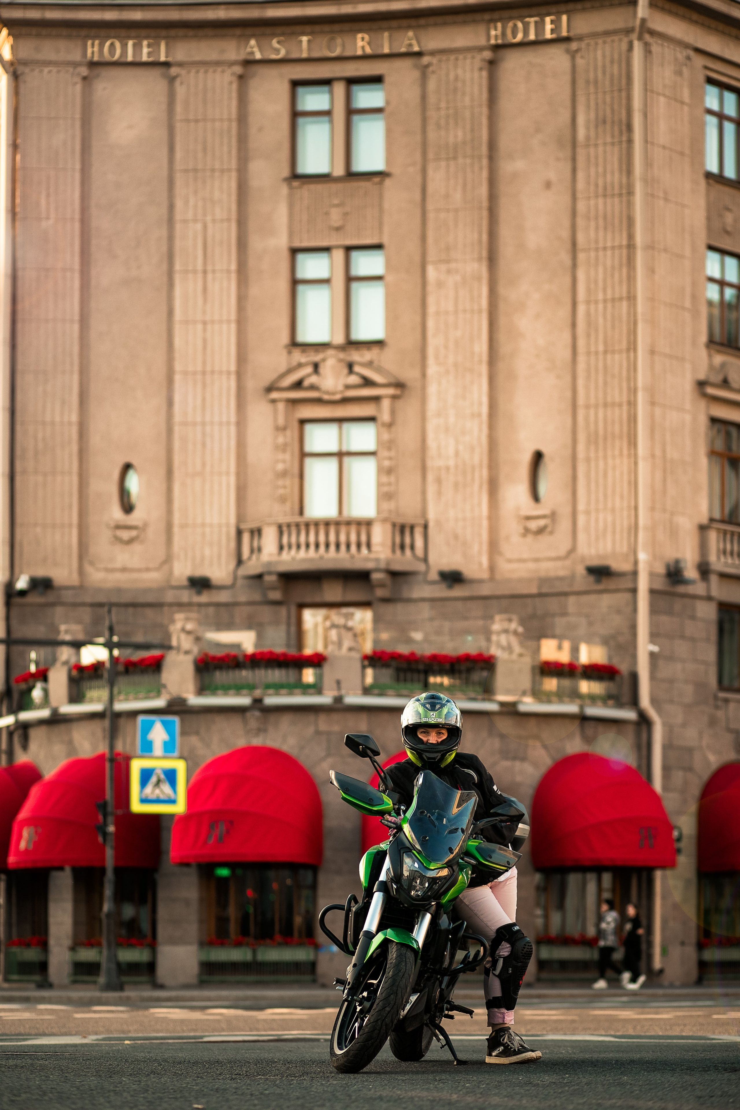 Фотосессия на мотоцикле для девушки. Семейный и свадебный фотограф в Санкт-Петербурге Таша Семёнова