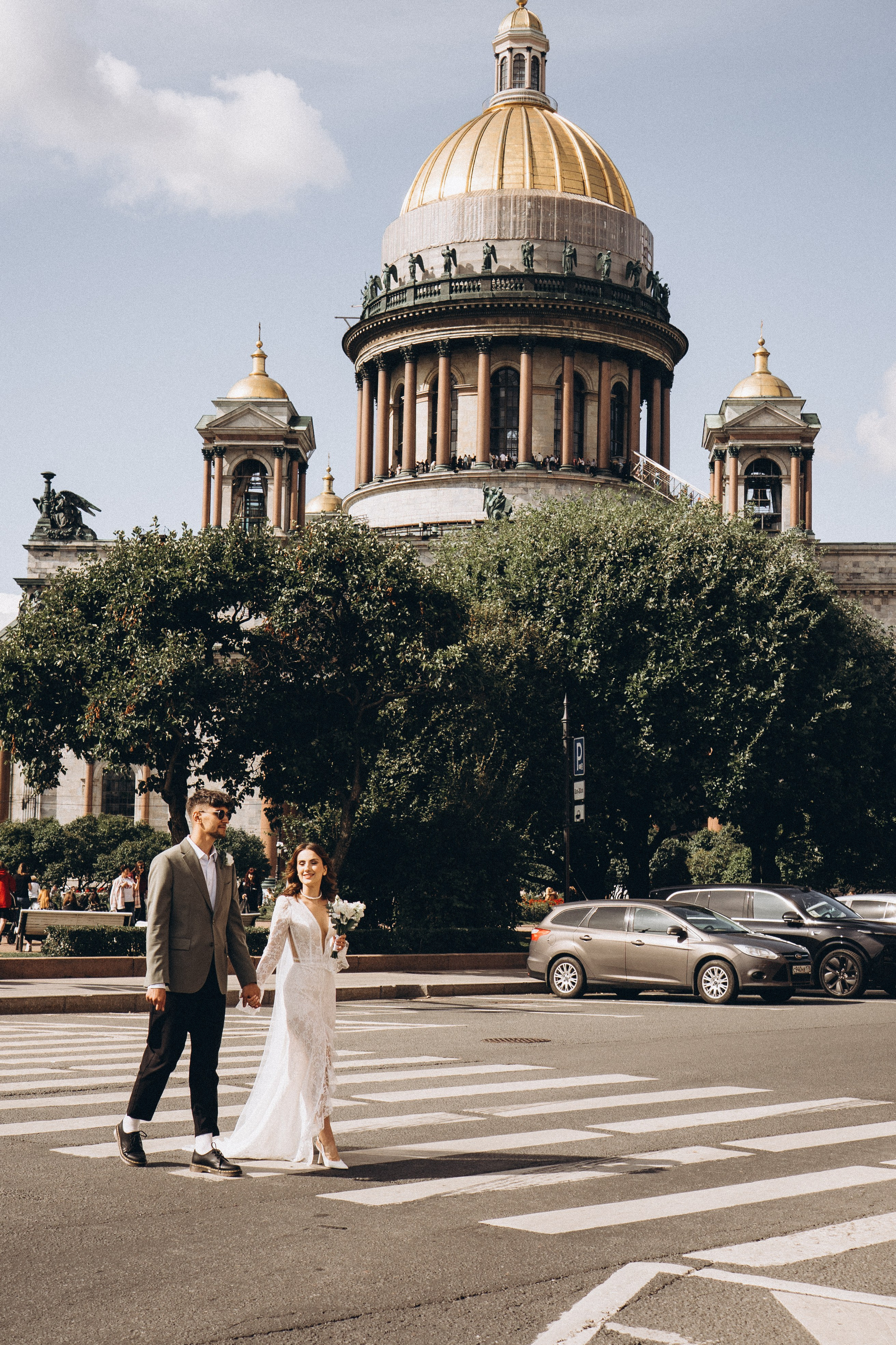 СВАДЕБНАЯ ПРОГУЛКА ВОЗЕ ИСАИКЕВСКОГО СОБОРА АСТОРИИ И ЗАКОНОДАЛЕТНОГО СОБРАНИЯ. Профессиональный фотограф, Санкт-Петербург — Виктория Богомолова