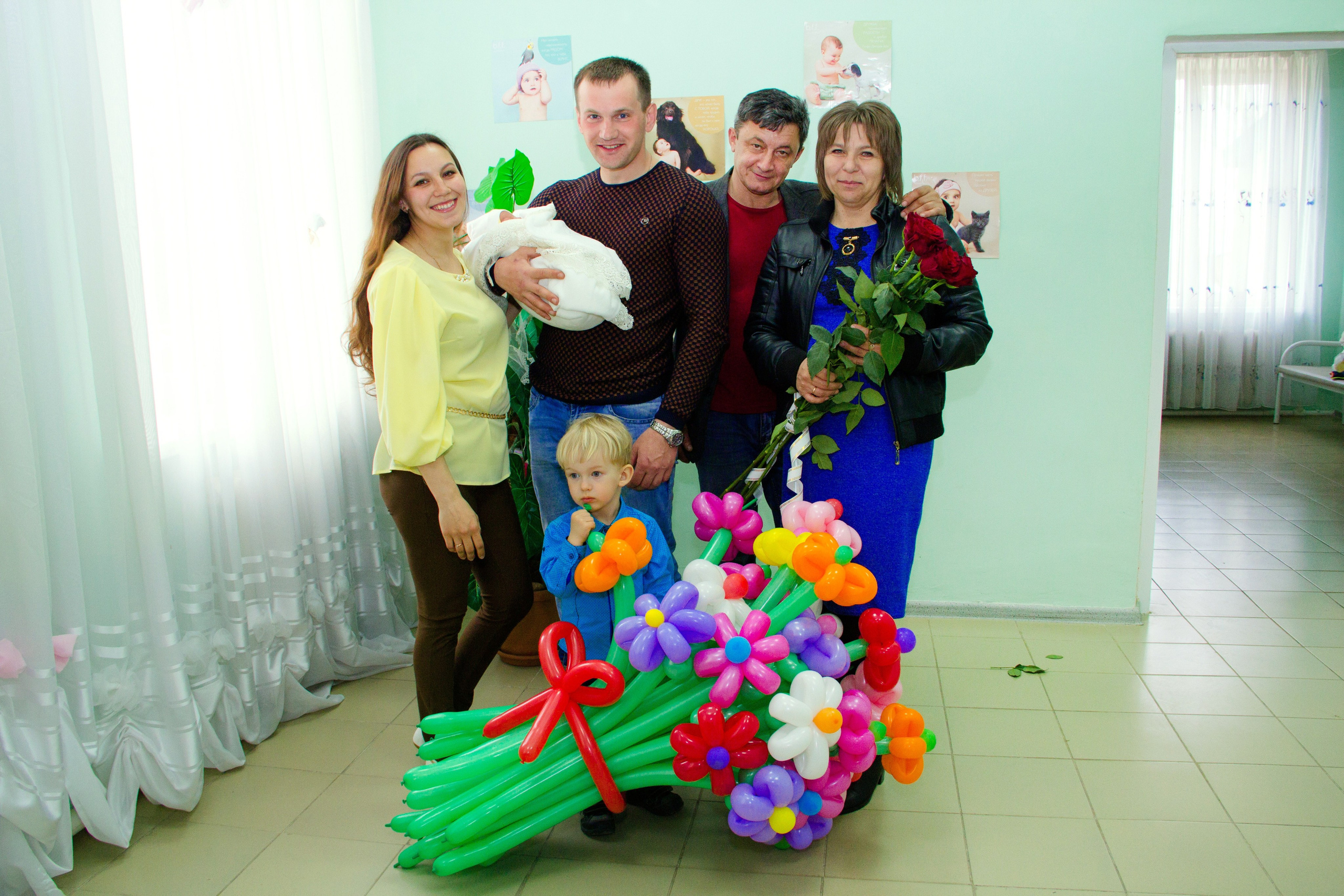 Выписка из роддома. Игорь Варава свадебный фотограф видеограф Белая Глина Краснодар