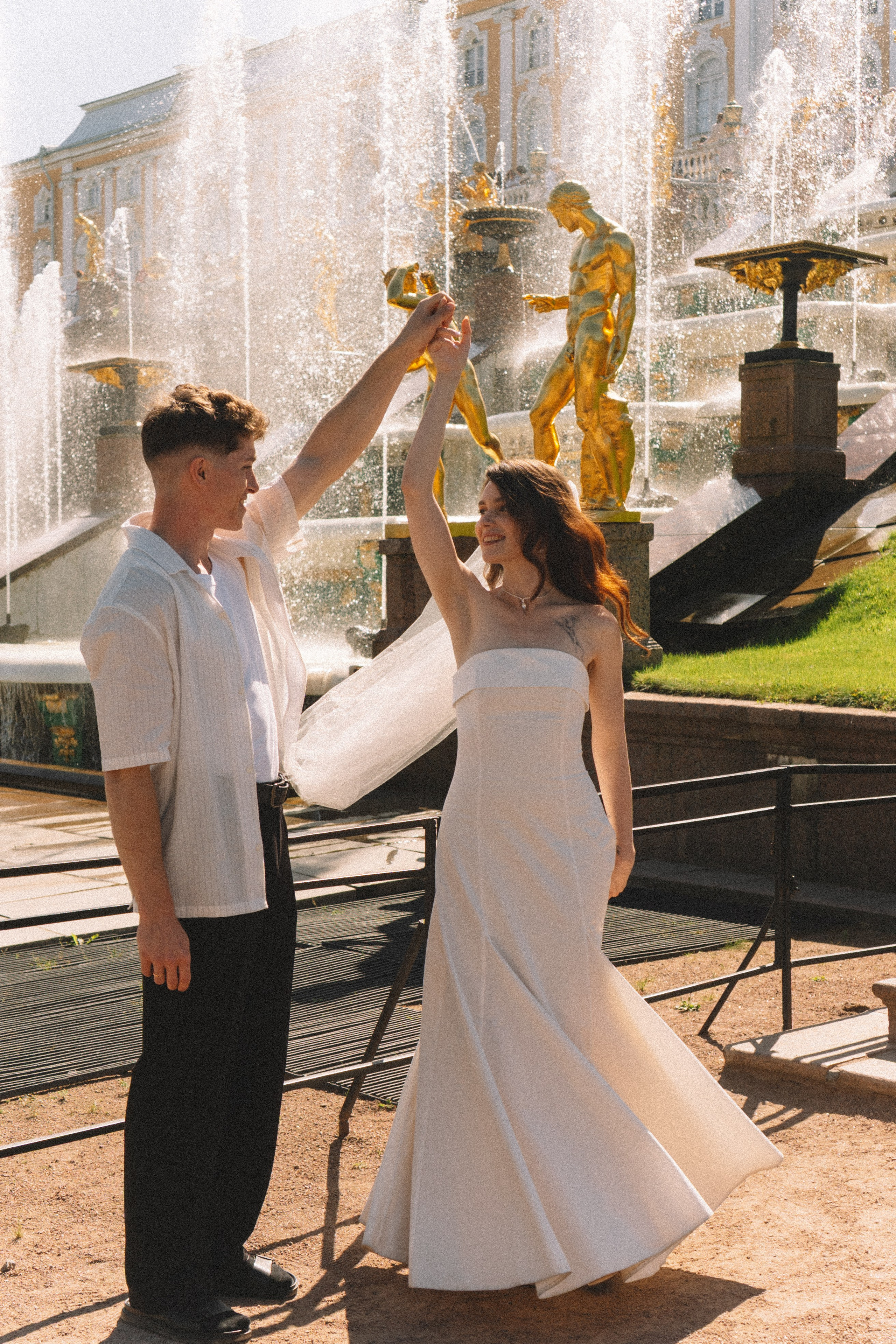 СВАДЕБНАЯ СЬЕМКА В ПЕТЕРГОФЕ И СЬЕМКА РЕПОРТАЖА В ЗАГСЕ ПЕТЕРГОФА. Профессиональный фотограф, Санкт-Петербург — Виктория Богомолова