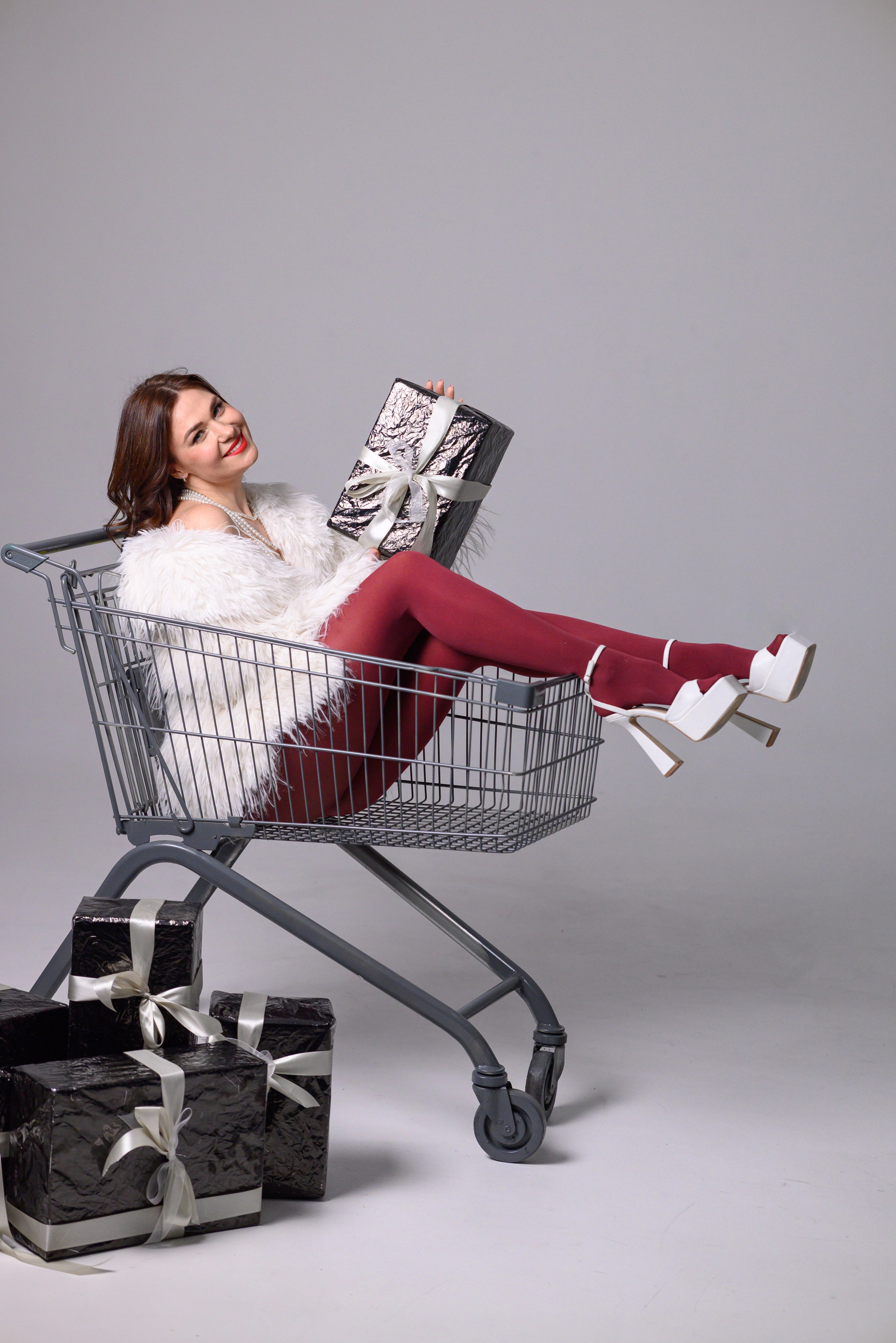 Новогодняя фотосессия в фотостудии. Фотограф в Красноярске / Дивногорске. Файзулина Анастасия