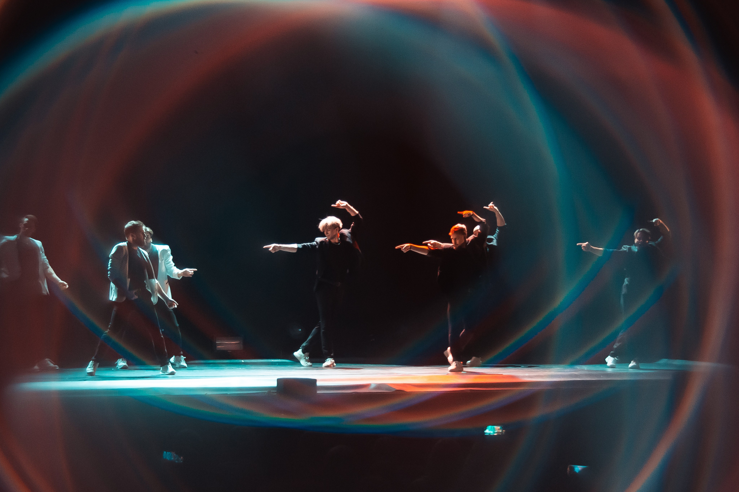 Шоу под дождем, Гранд Холл Сибирь, 20.02.2026. Фотограф Регина Крикунова г. Красноярск