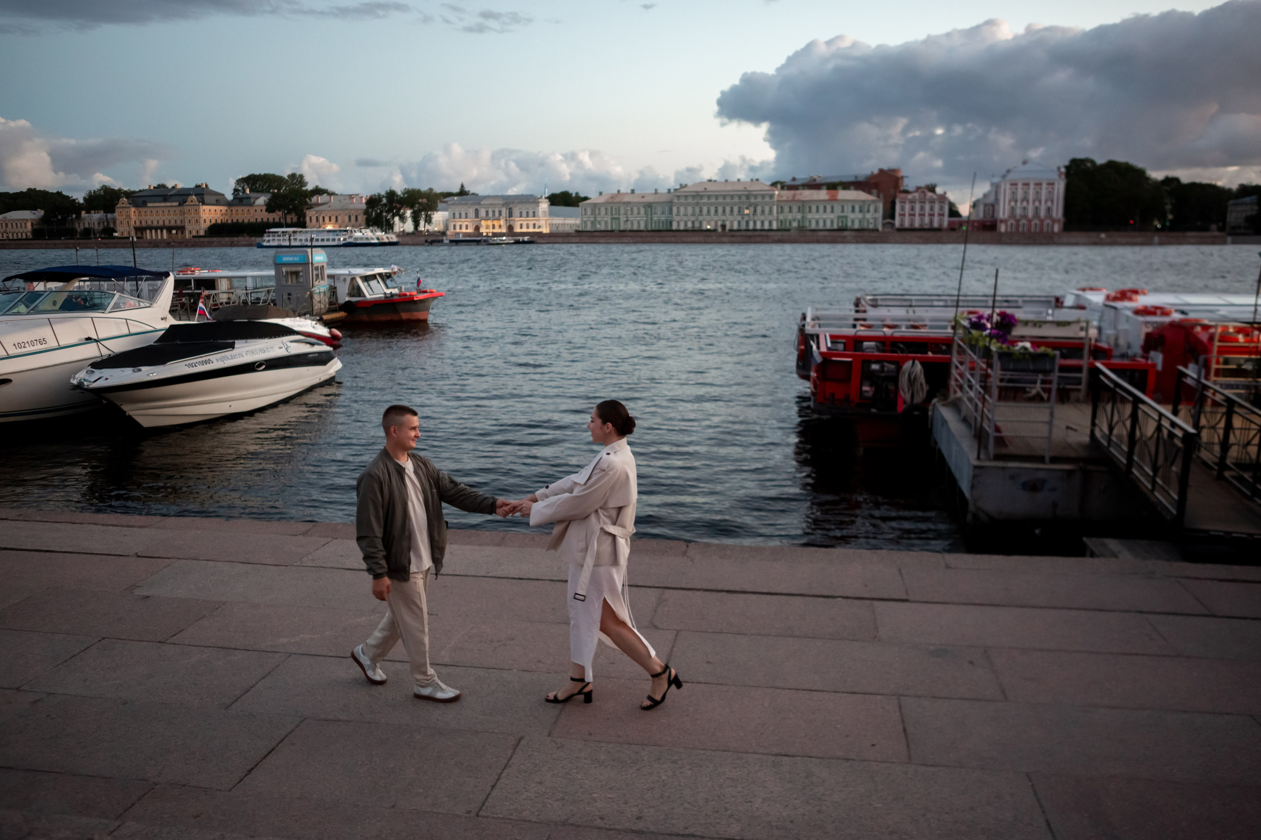 Фотопрогулка на рассвете в Петербурге