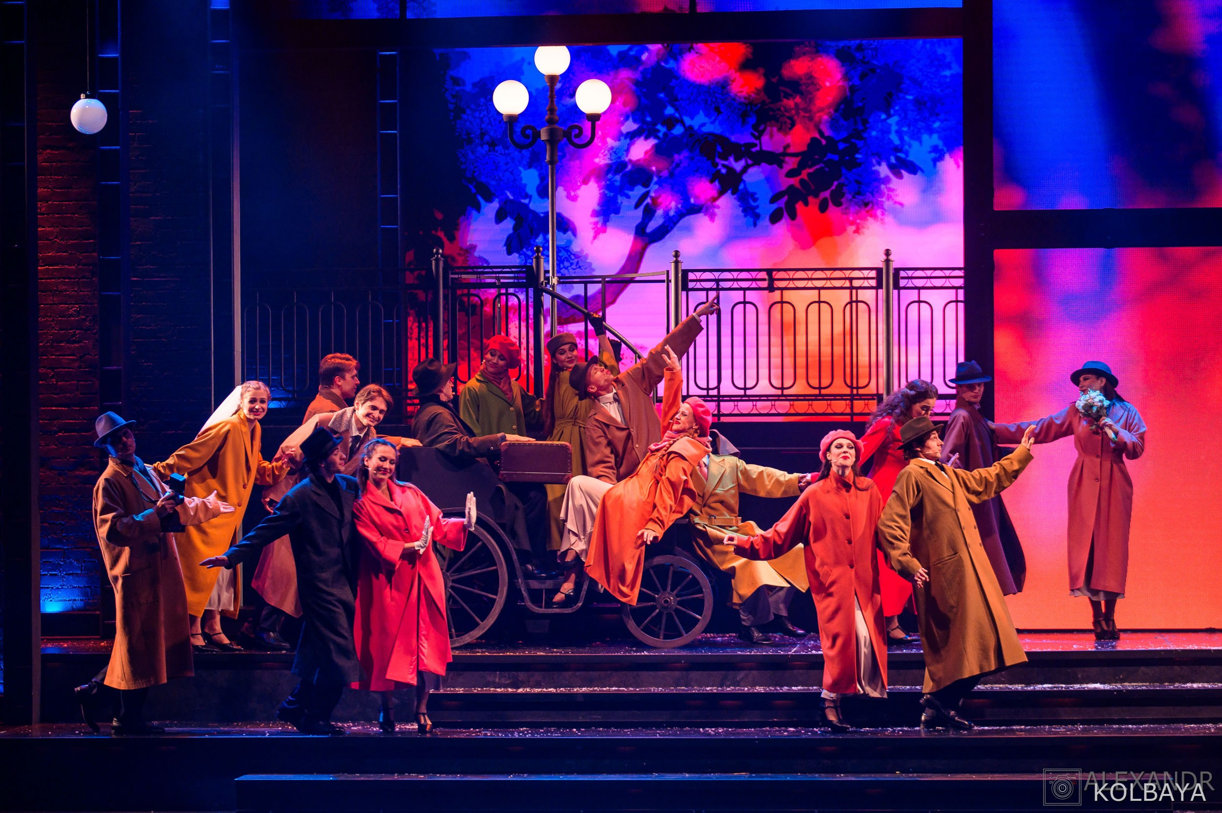 Фоторепортаж с мюзикла Вальс-Бостон 18 сентября 2025 года. Концертный и театральный репортажный фотограф в Москве Александр Колбая