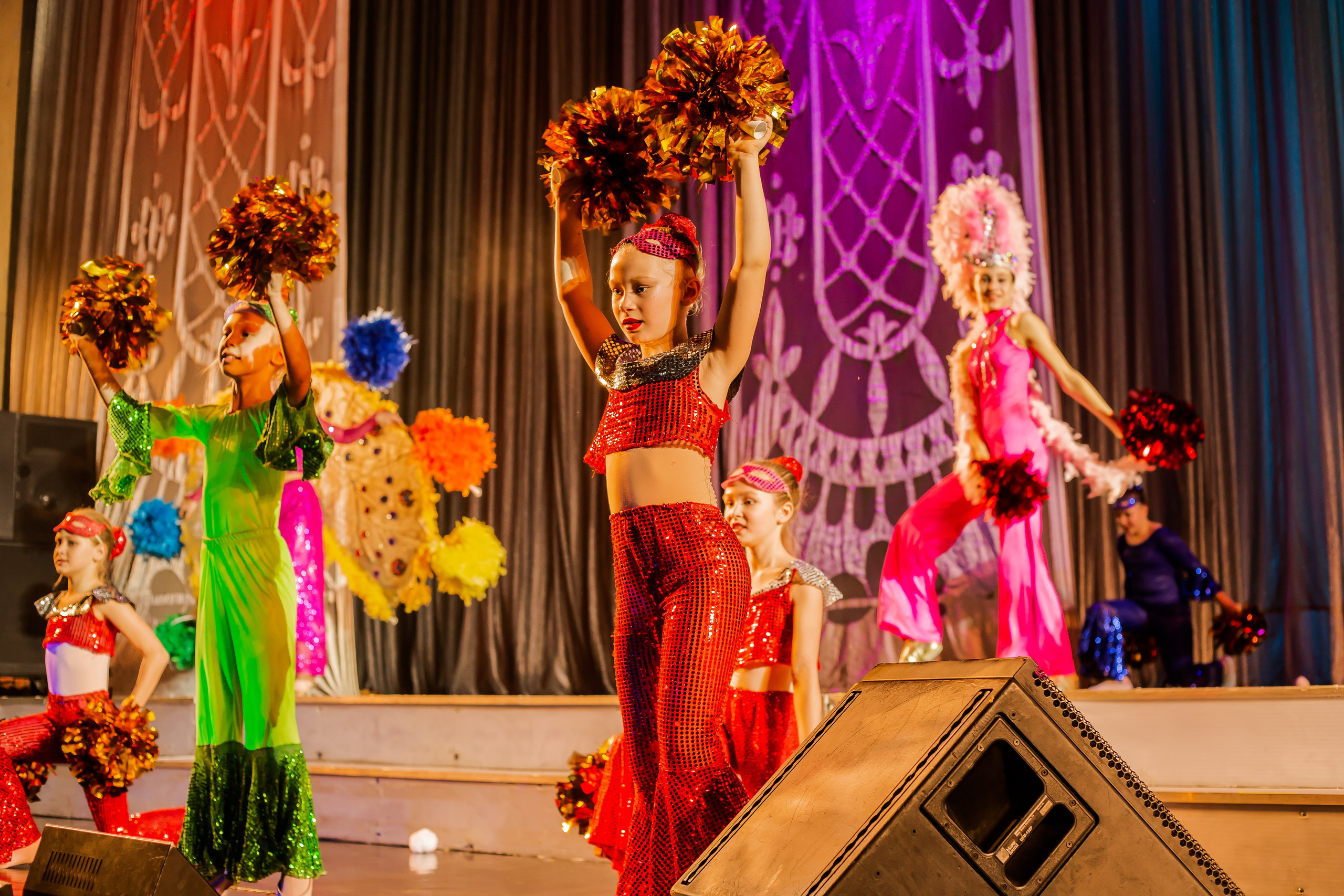 Репортаж — детская елка в БКЗ. Свадебный и семейный фотограф в Санкт-Петербурге Макеева Наталья