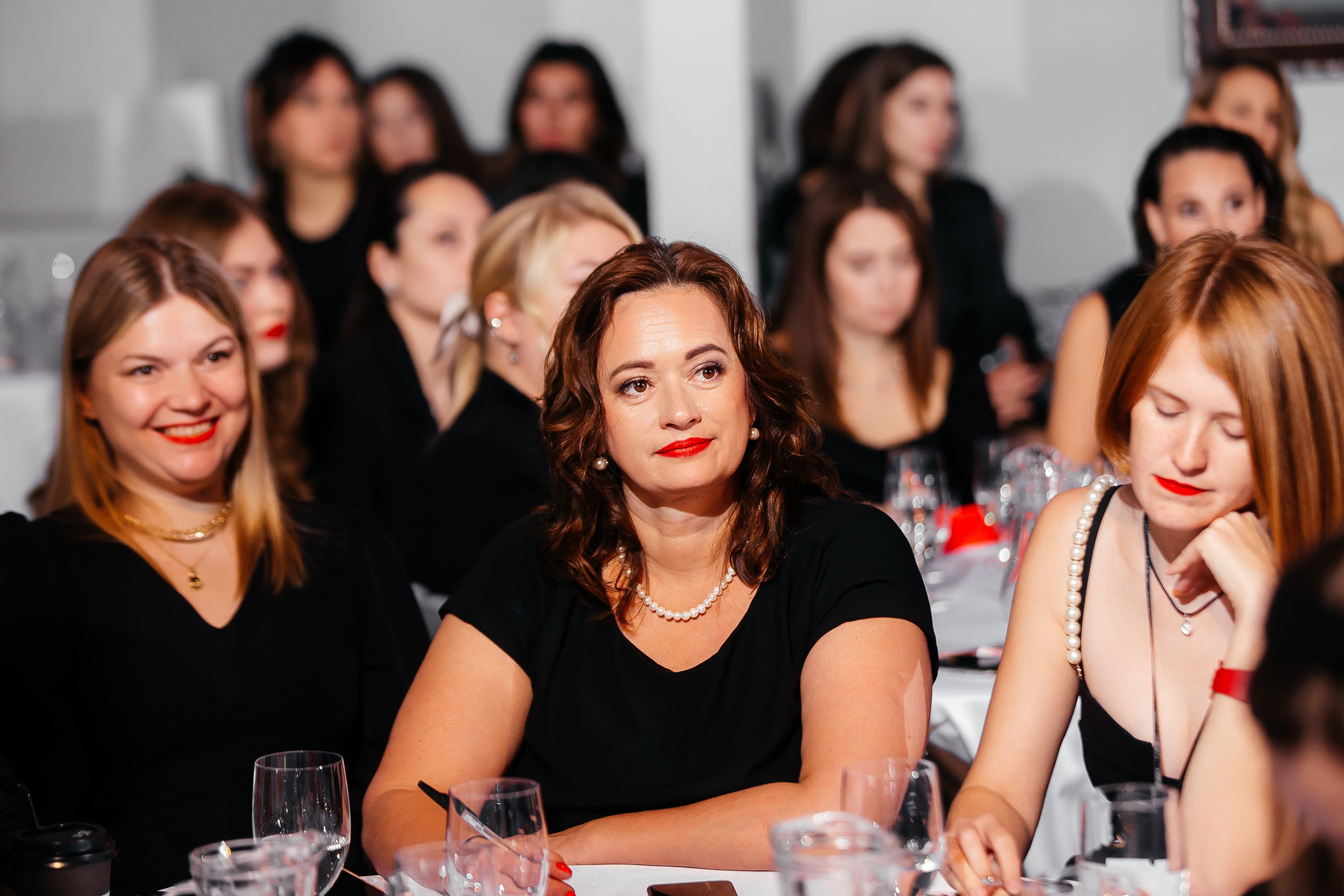 Фотозона+выступление спикеров. Фотограф в Красноярске Надежда Воскресенская