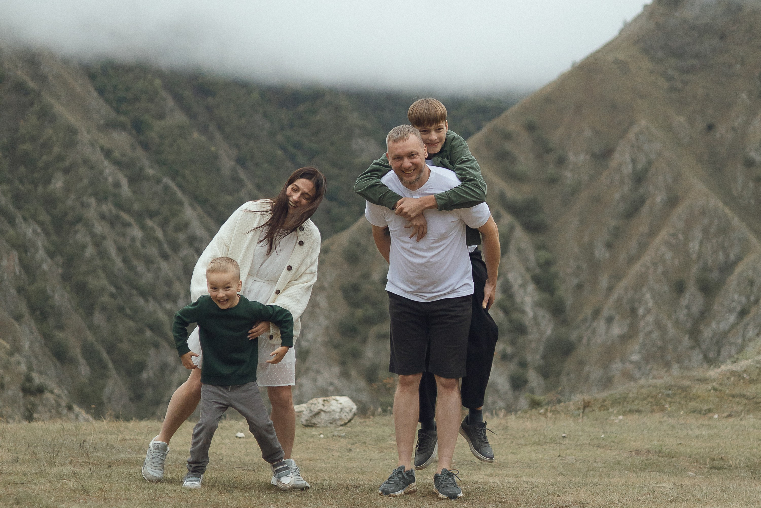 Счастье в горах. Семейный фотограф в Москве Анастасия Марти