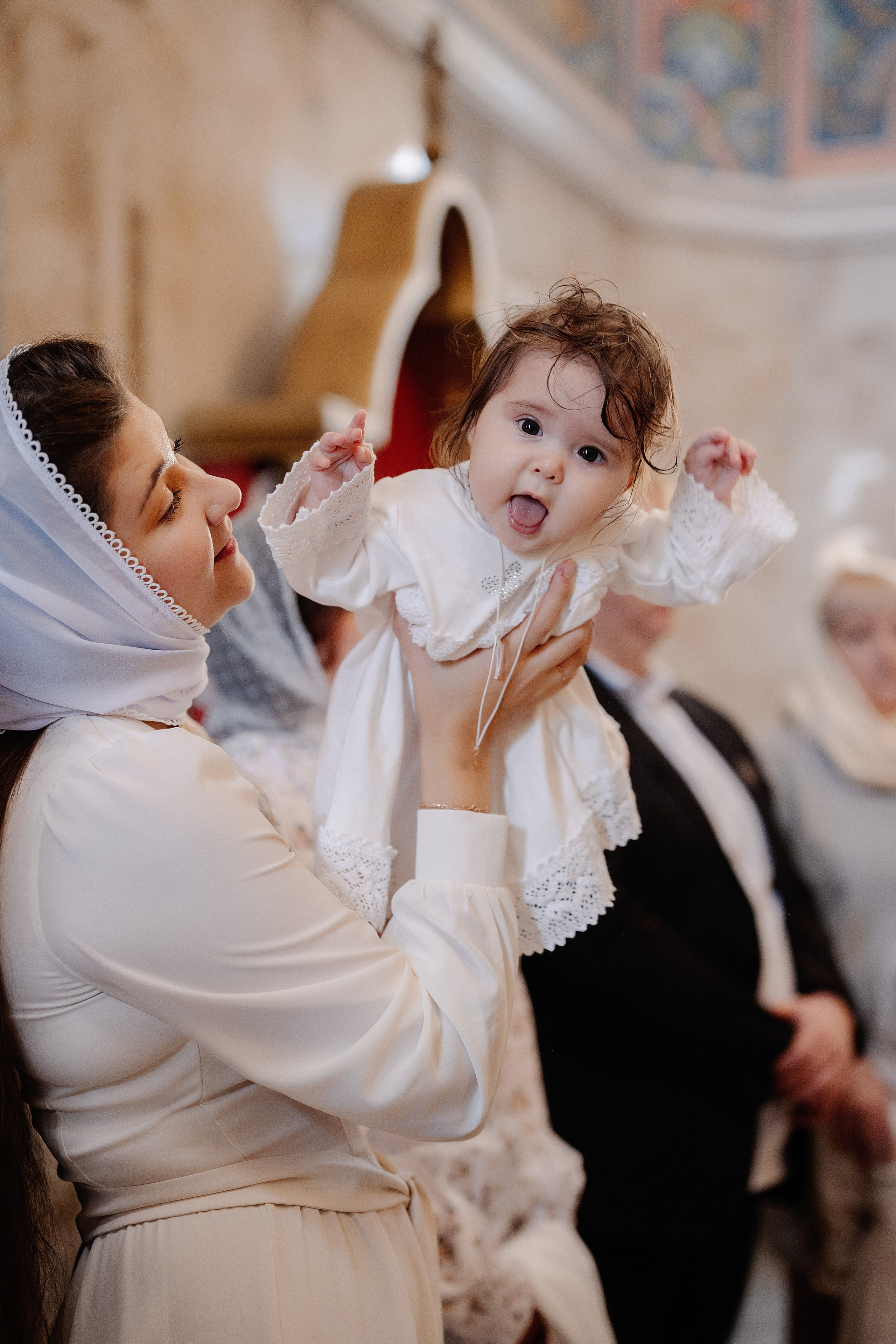 Таинство крещения Снежаны. Фотограф на Крещение и Венчание в Красноярске Рамазанова Юлия