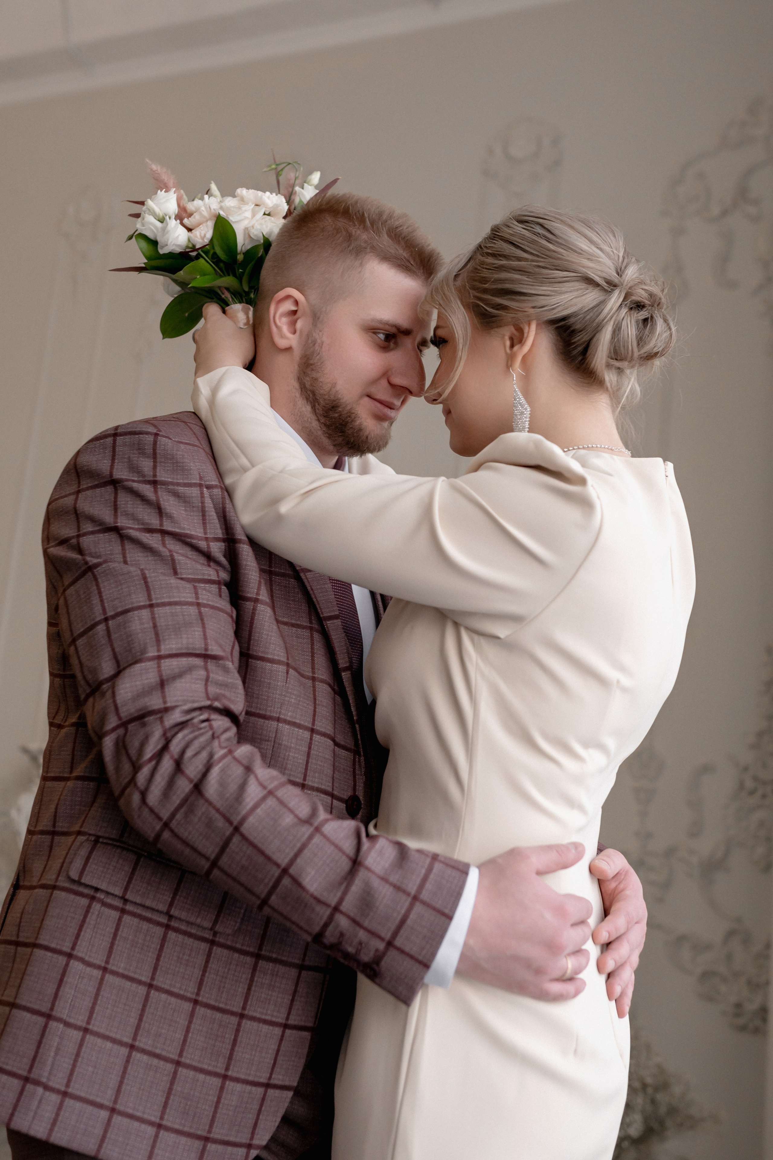 Свадебная фотосессия в студии. Фотограф Ким Наталья в Красноярске