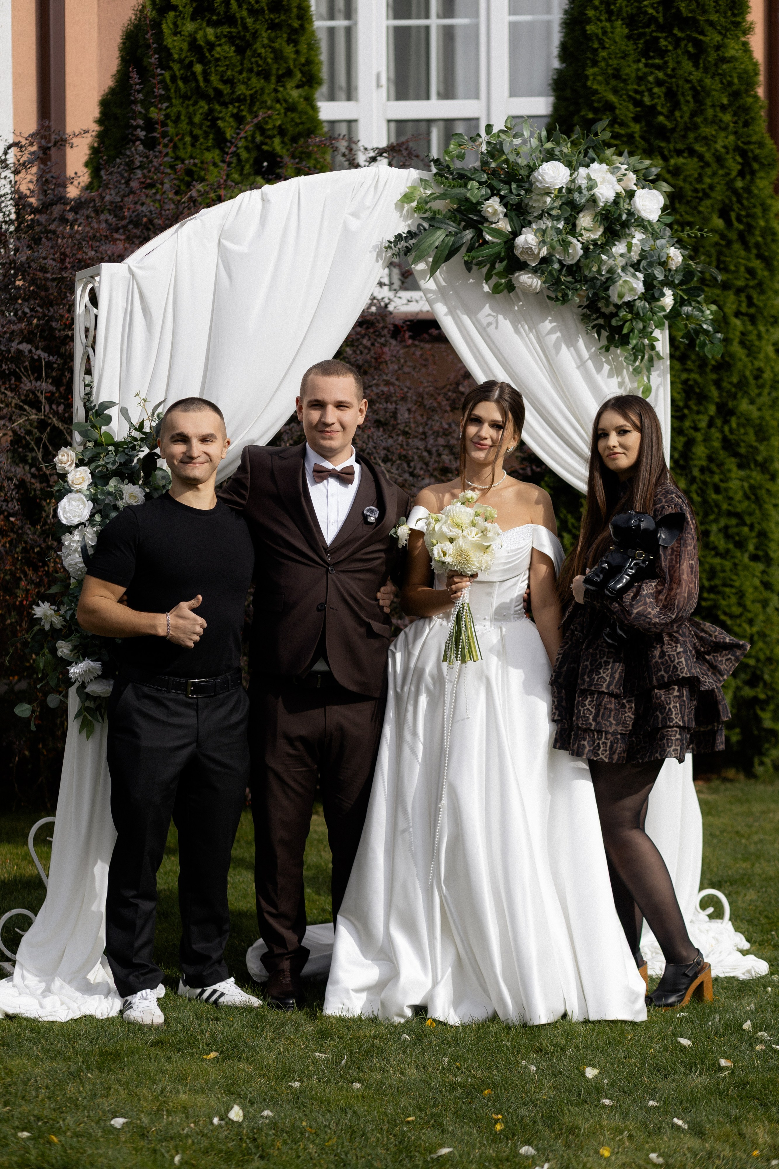 Свадебная фотосессия Анастасии и Игоря в Усадьбе Легенда. Свадебный фотограф в Минске/Беларуси Сергей Спиридонов