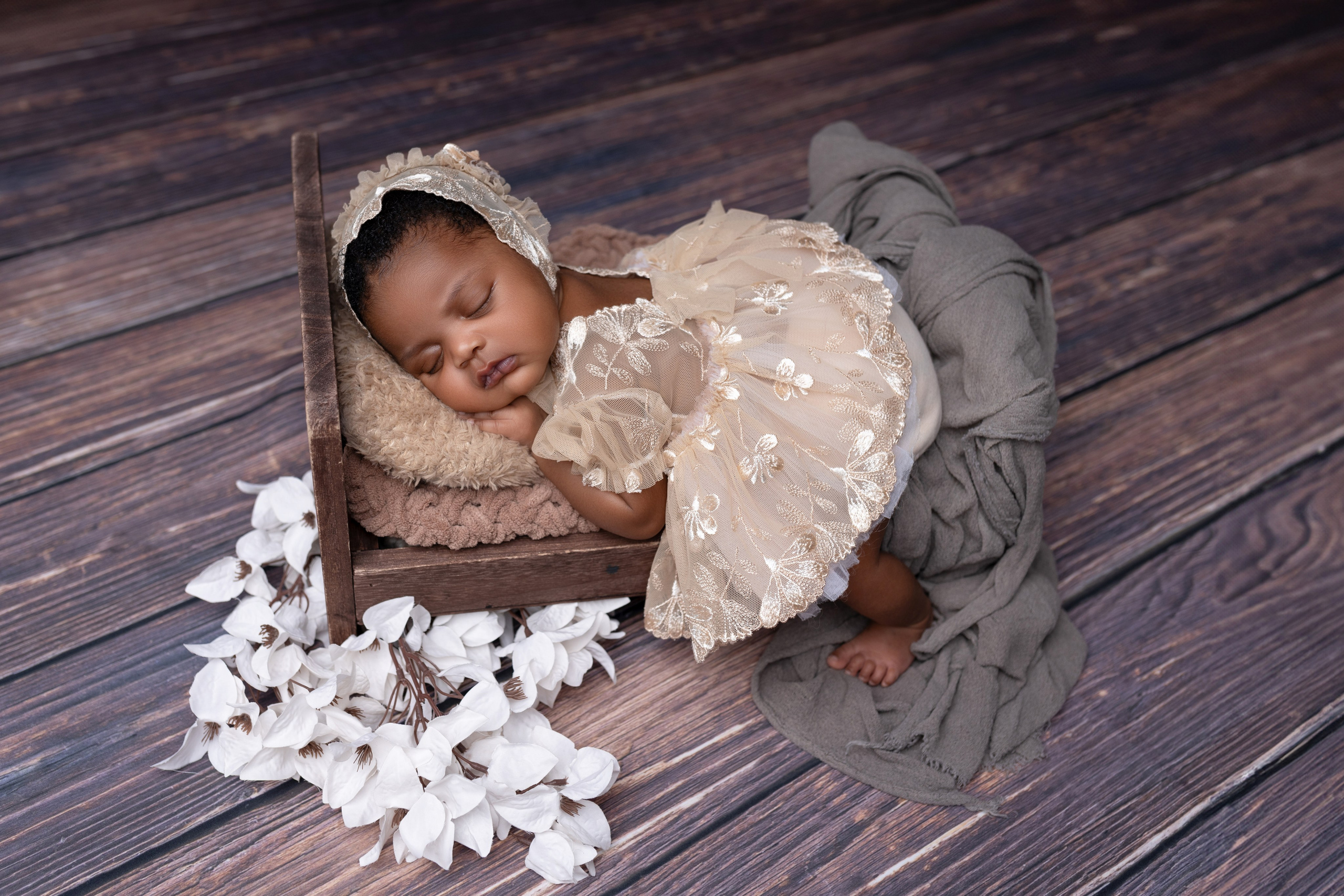 Newborn девочки. Фотограф новорожденных Модяева Ирина