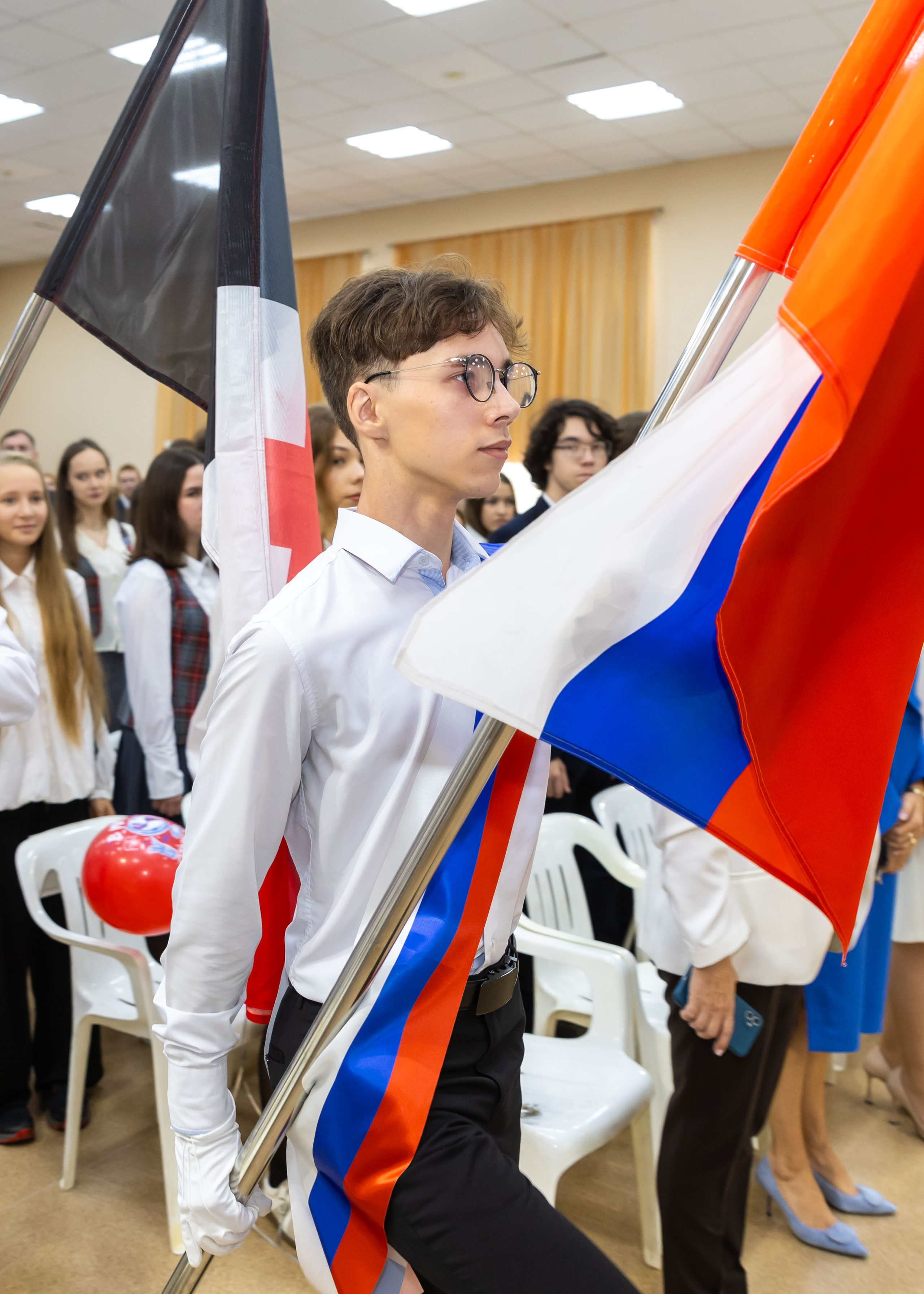 01.09.2025 Первое сентября, 30 школа. ФОТОГРАФ ВИНОГРАДОВА ДАРЬЯ