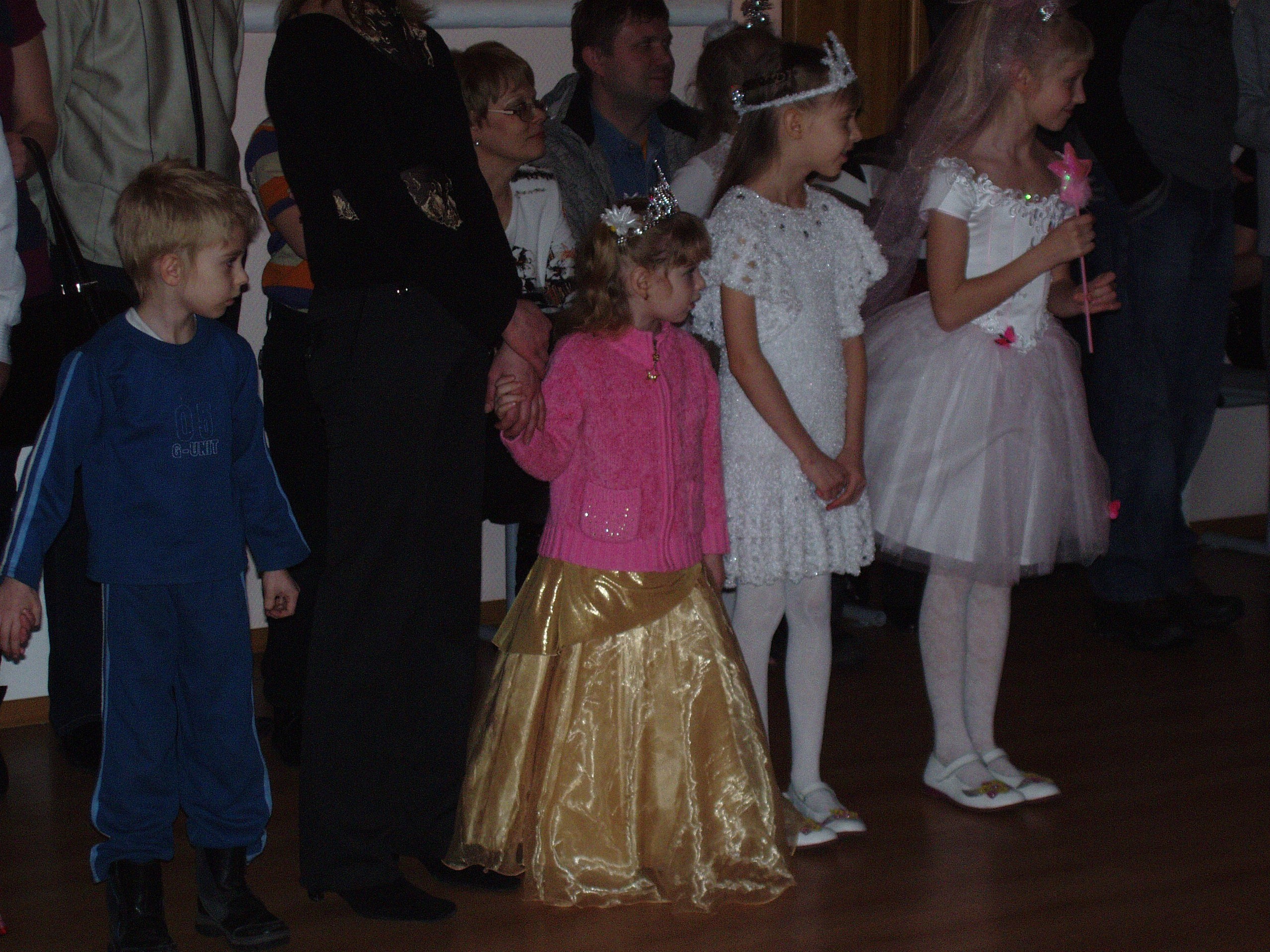 Новый Год 30.12.08-06.01.09 (Елка ТЭЦ, У Зевиных). Семейный, Свадебный фотограф СПБ Питер— Романова Екатерина