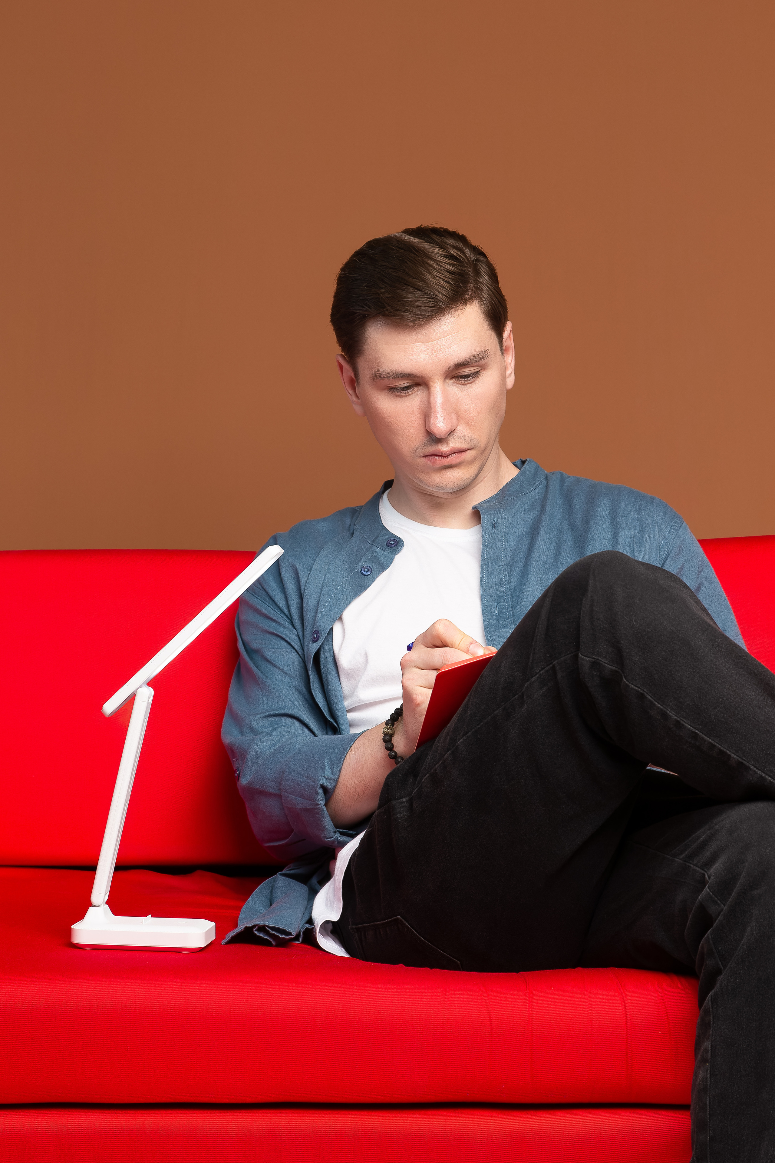 Настольная лампа