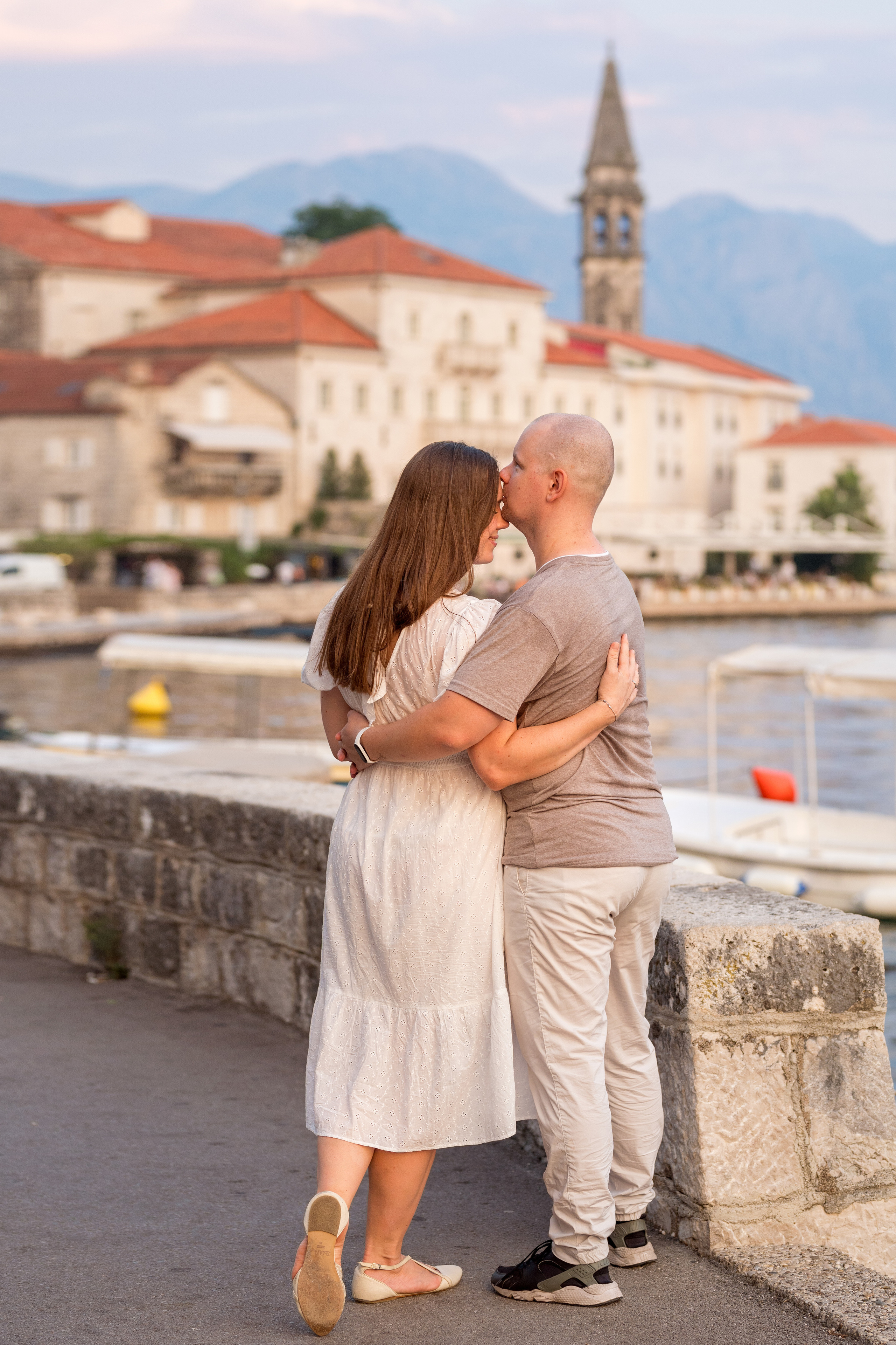Family photoshoot in Perast Montenegro. Kate Khaldeeva photographer in Saratov